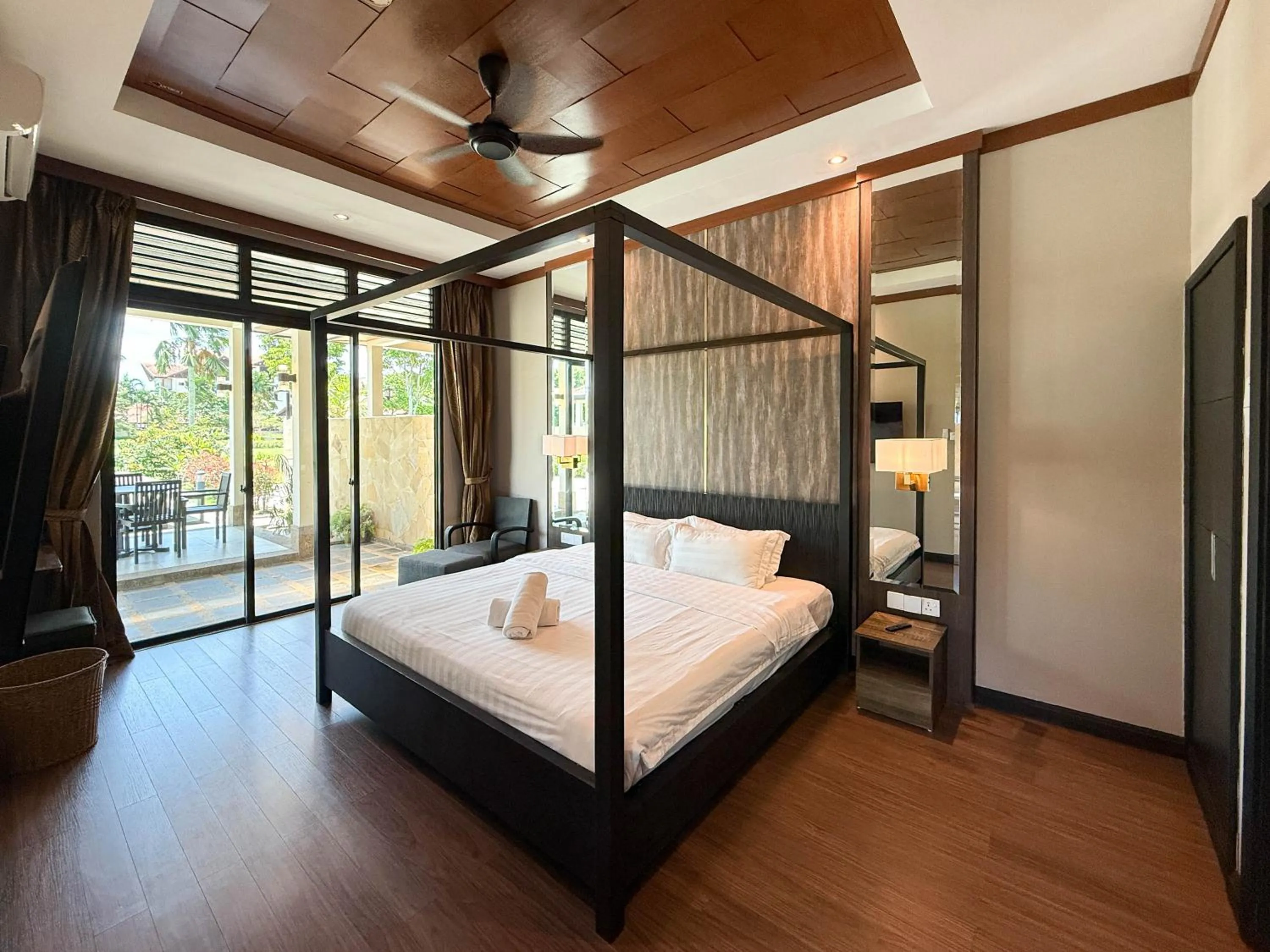 Bedroom, Bed in Bonheur at Karambunai