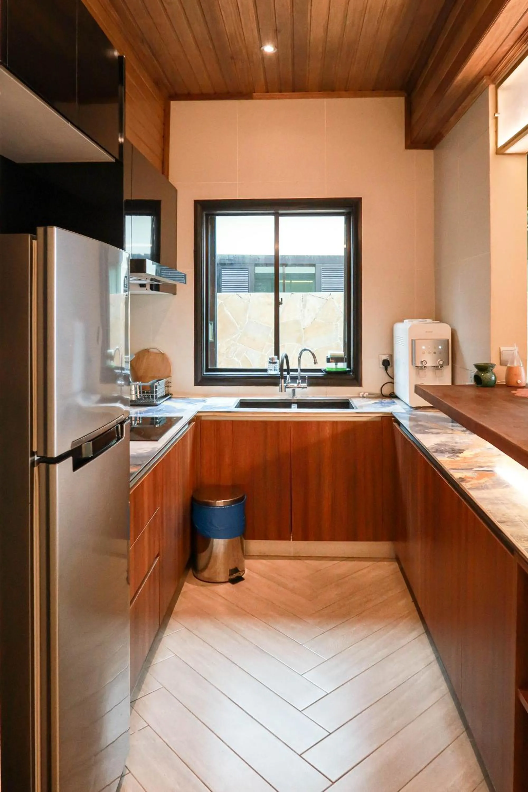 Kitchen or kitchenette in Bonheur at Karambunai