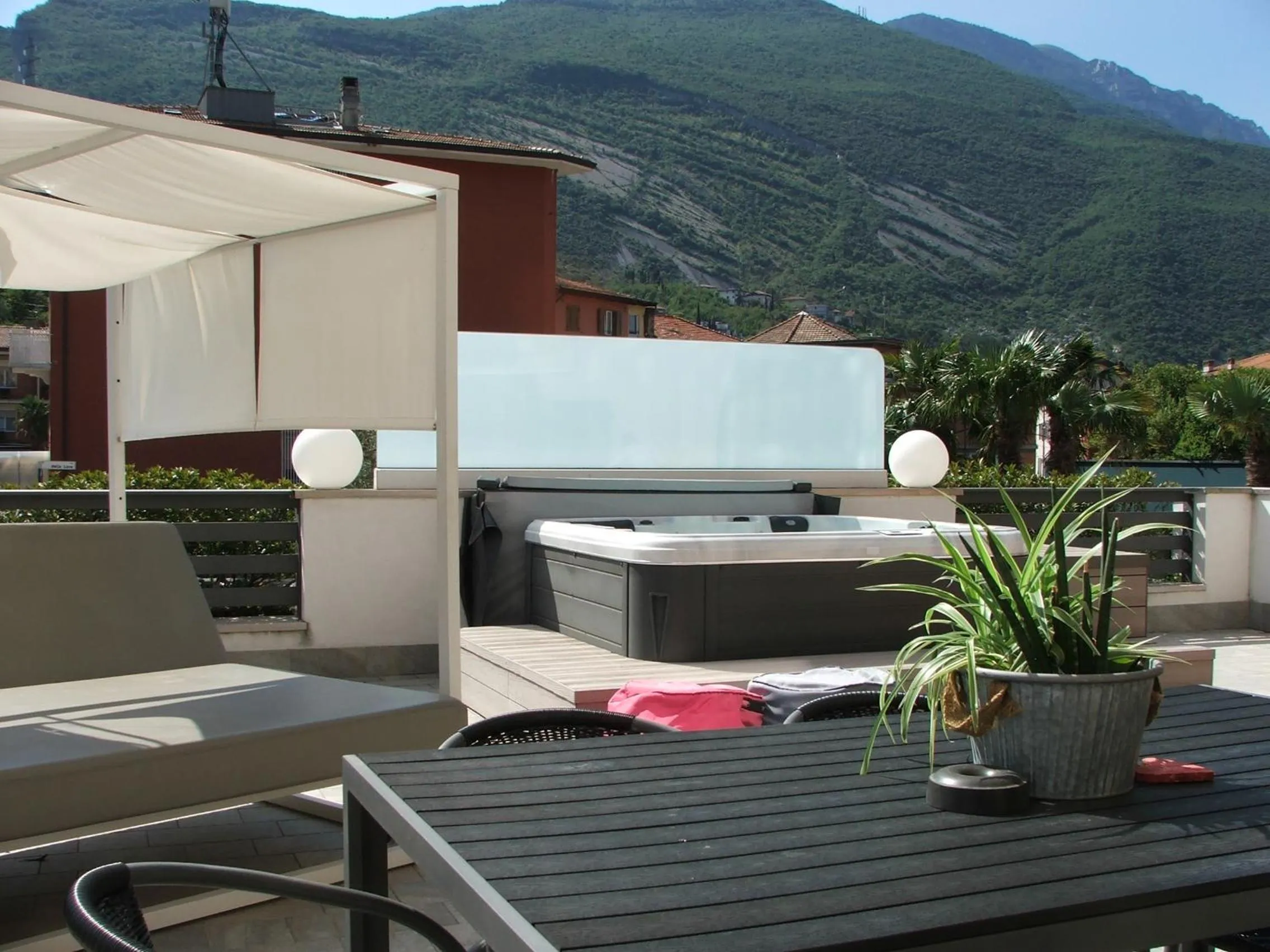 Patio in Hotel Aurora & Appartamenti