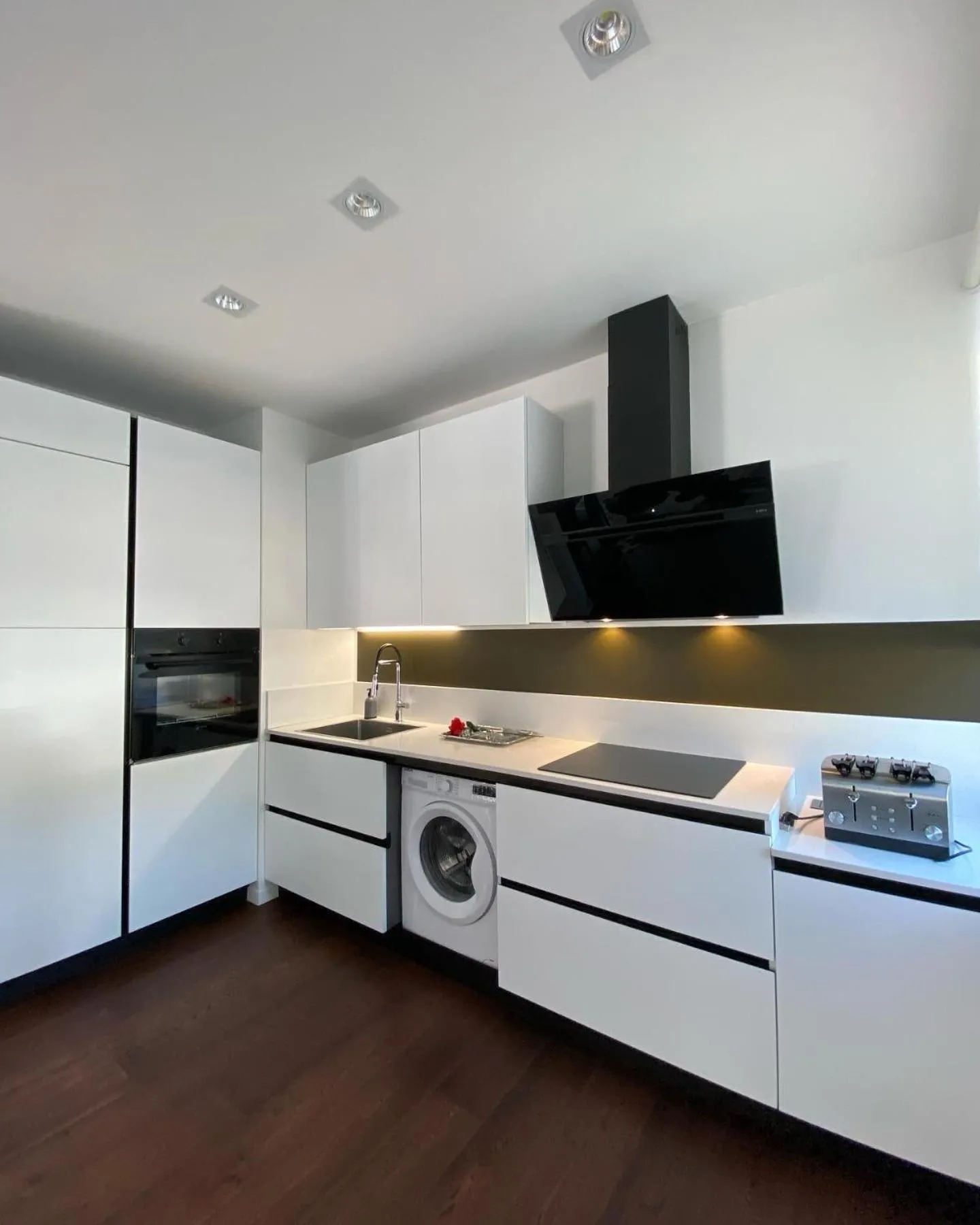 Kitchen or kitchenette in Hotel Aurora & Appartamenti