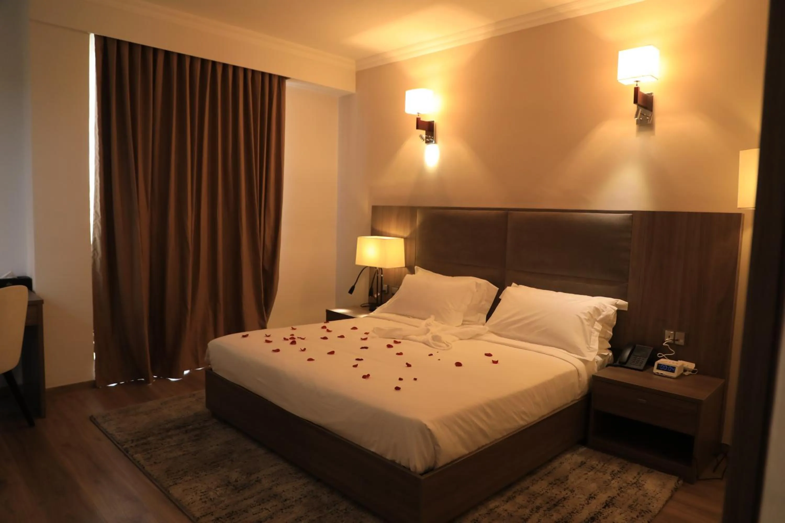 Bed in TH BonRoyal Hotel