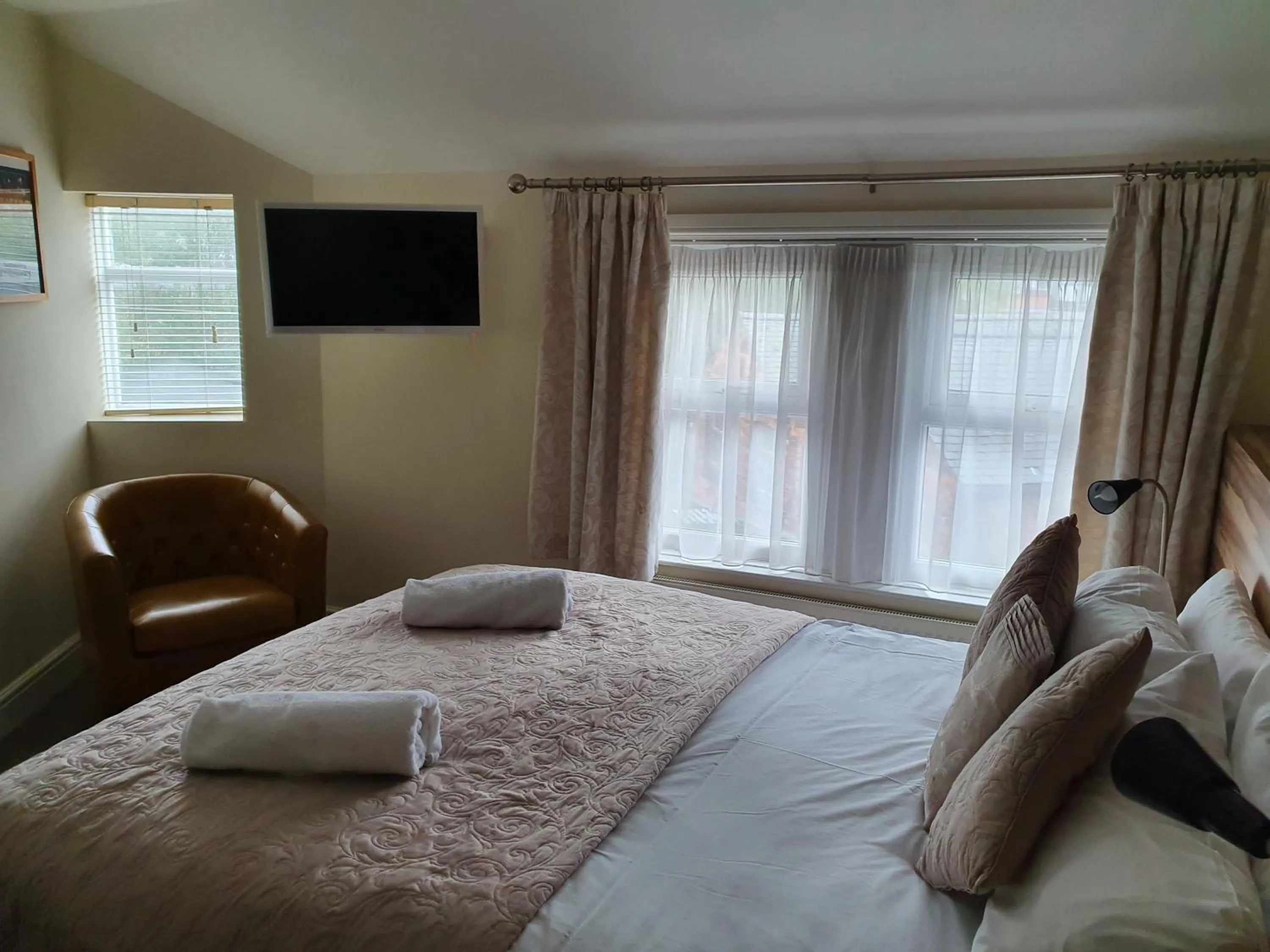 Bed in The Flowerpot