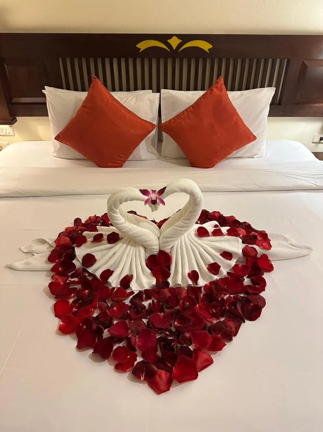 Bed in Phuket Leelavadee Hua Ting Resort