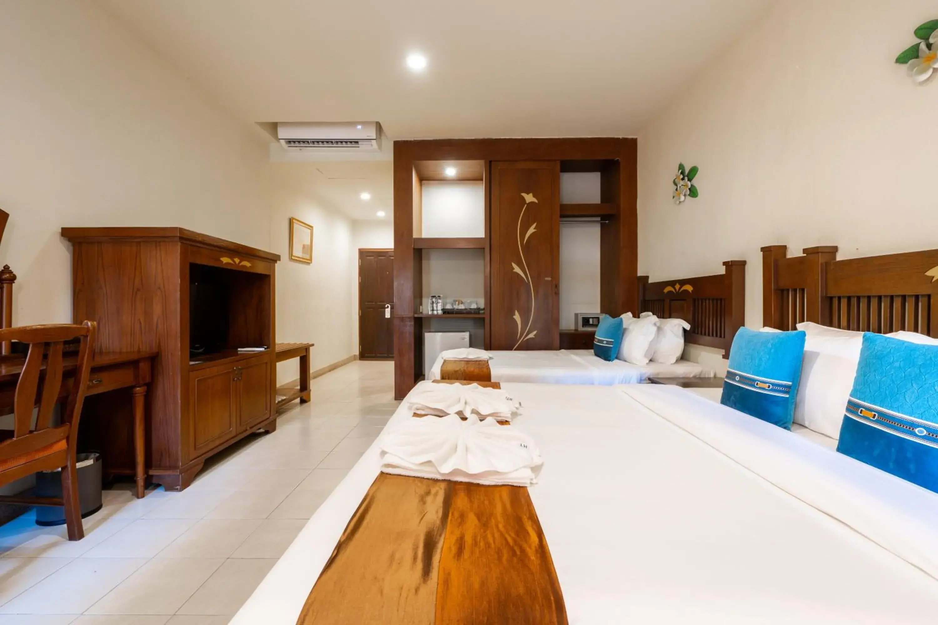 Triple Room with Garden View in Phuket Leelavadee Hua Ting Resort Triple Room with Garden View in Phuket Leelavadee Hua Ting Resort