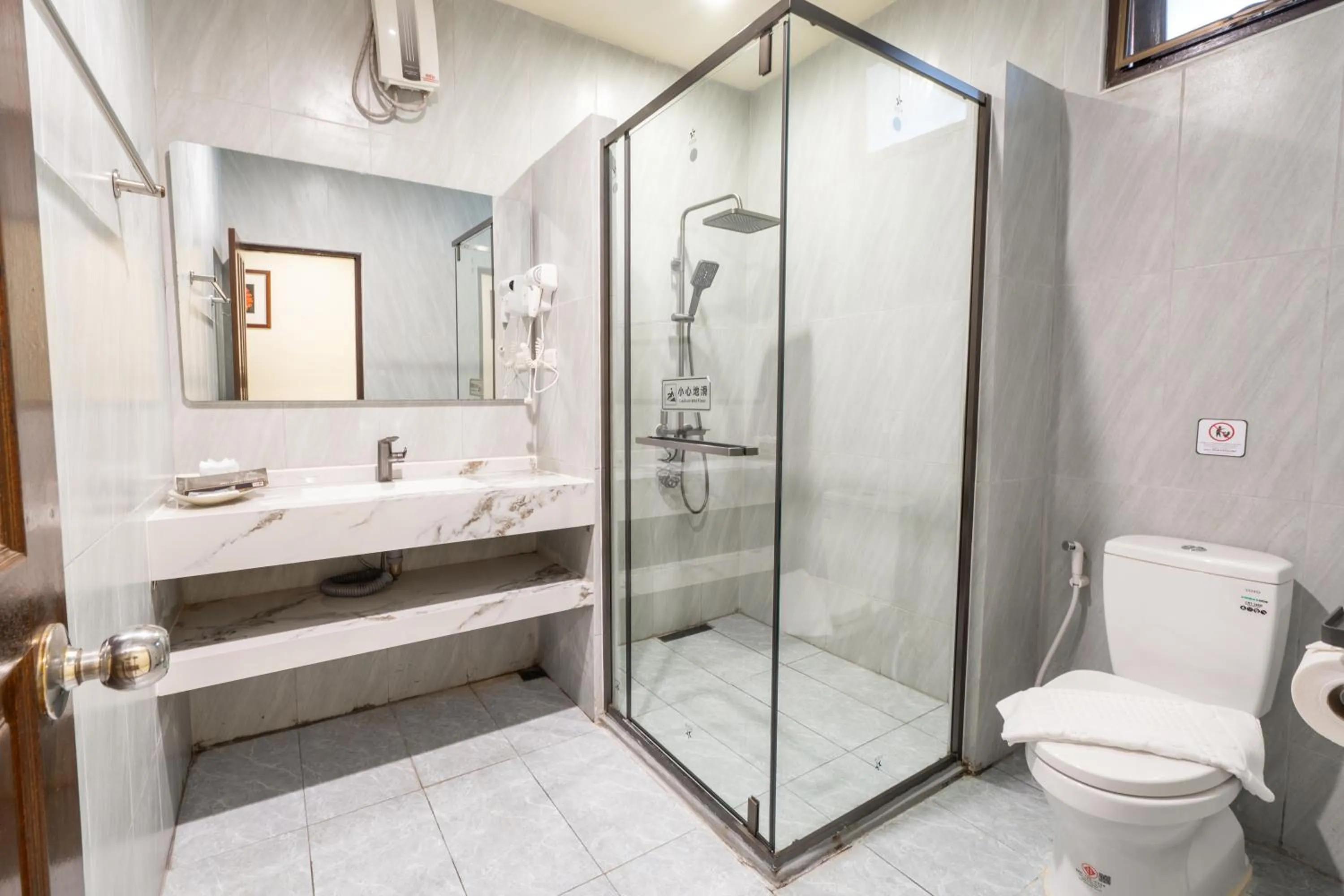 Shower in Phuket Leelavadee Hua Ting Resort