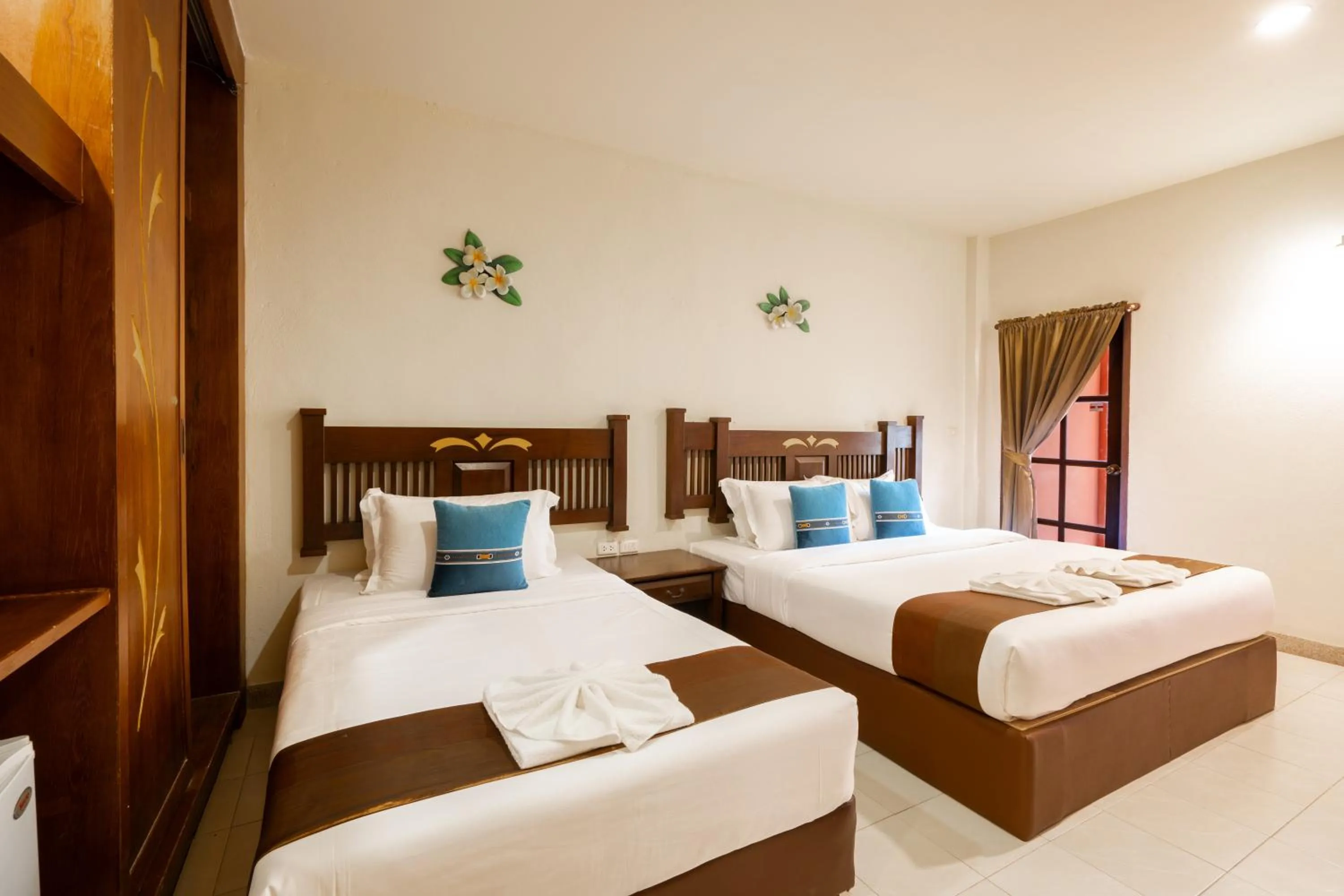 Bed in Phuket Leelavadee Hua Ting Resort