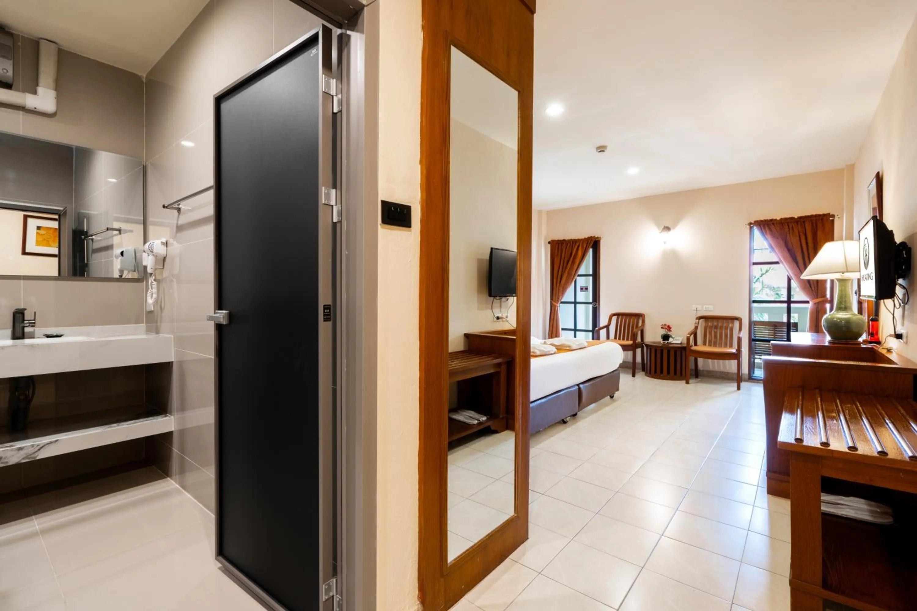 Bed in Phuket Leelavadee Hua Ting Resort