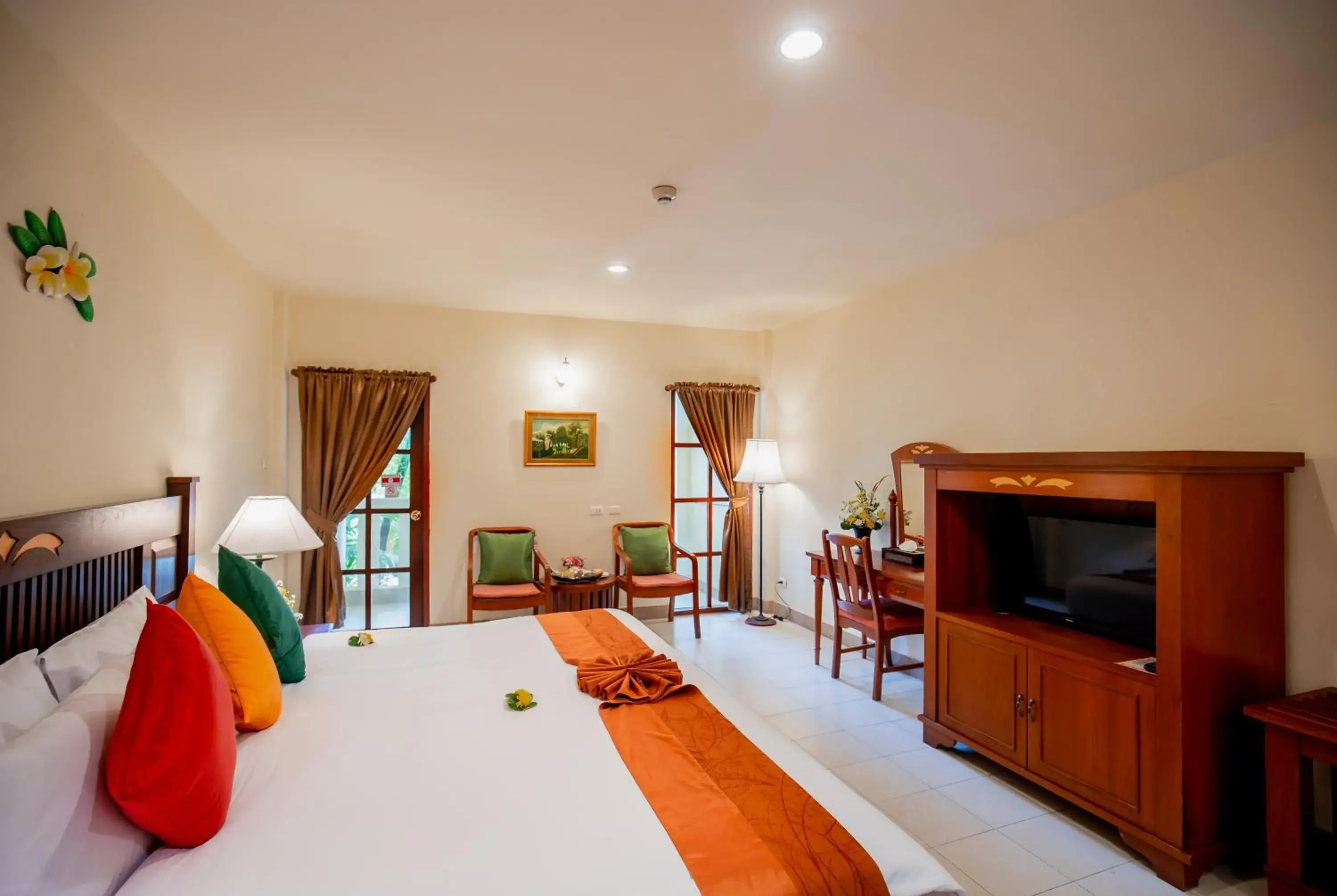 Superior Double or Twin Room with Pool View in Phuket Leelavadee Hua Ting Resort Superior Double or Twin Room with Pool View in Phuket Leelavadee Hua Ting Resort