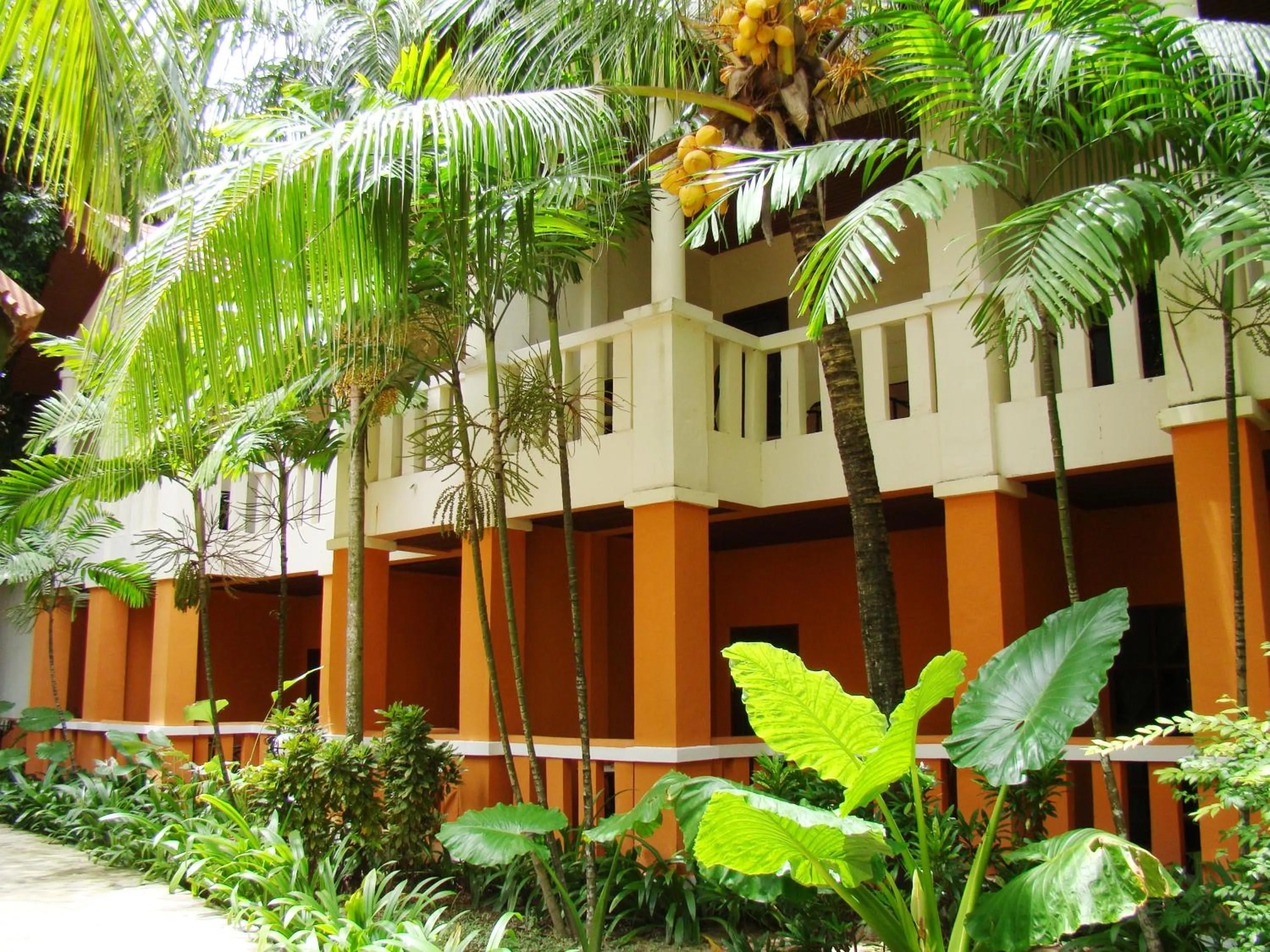 Garden in Phuket Leelavadee Hua Ting Resort