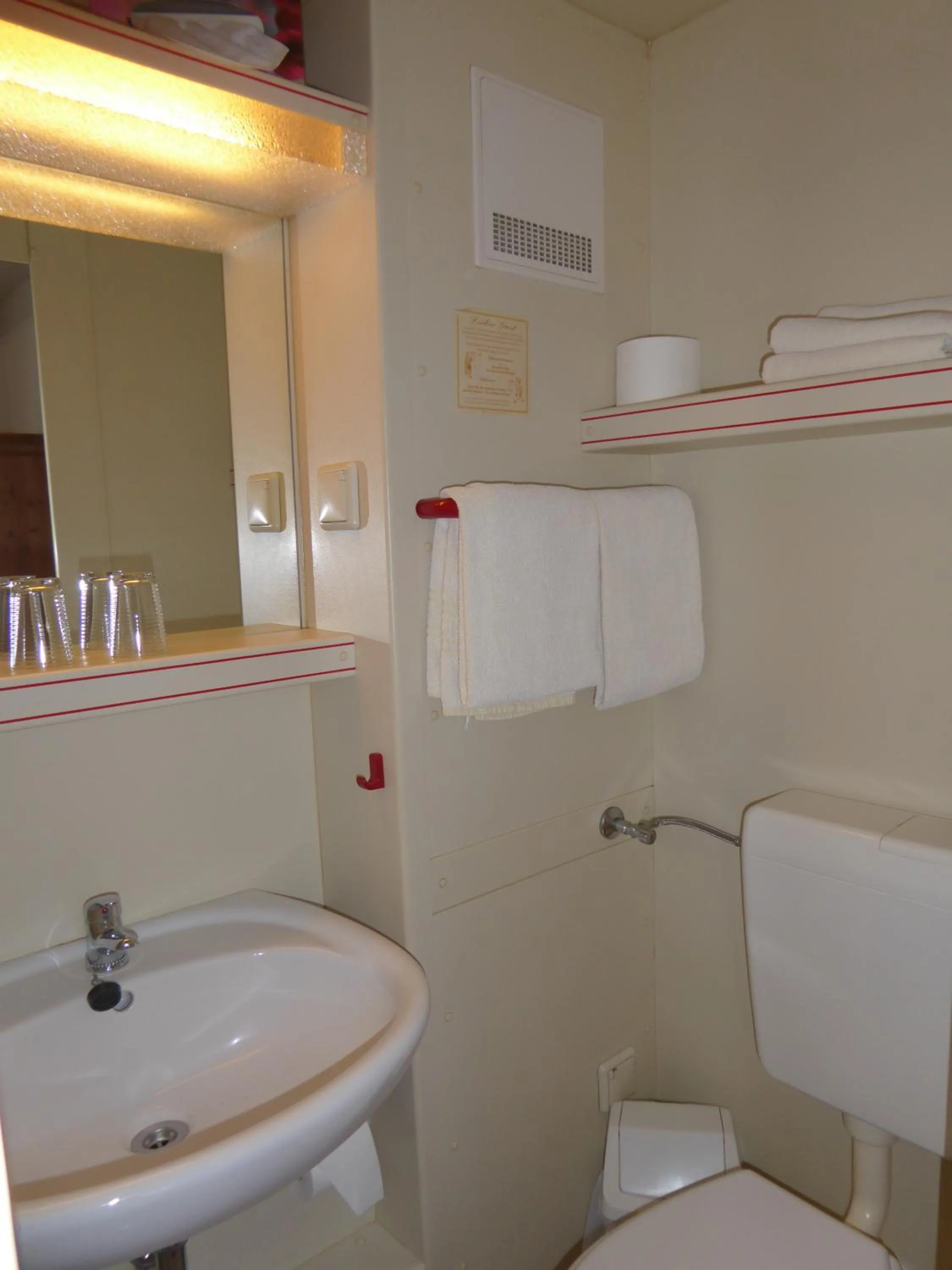 Bathroom in Hotel Brockenscheideck