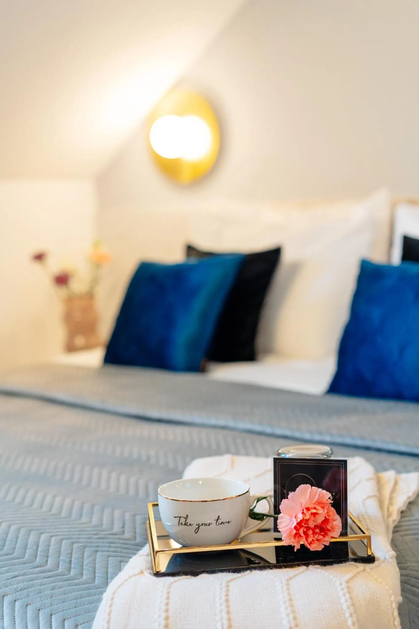 Bed in Warsaw Story - LoftAffair Collection