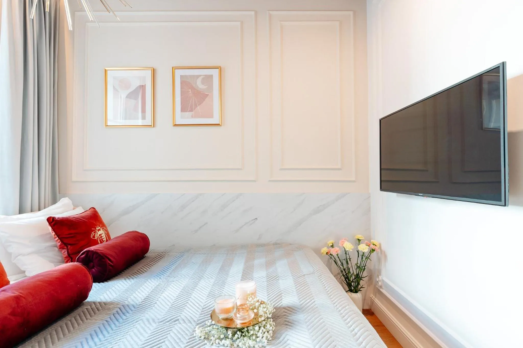 Photo of the whole room in Warsaw Story - LoftAffair Collection