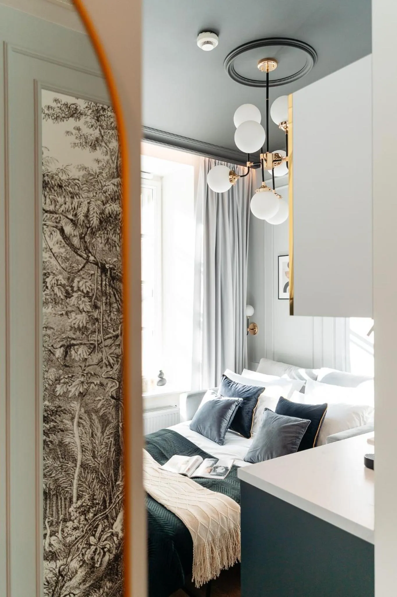 Photo of the whole room, Bed in Warsaw Story - LoftAffair Collection