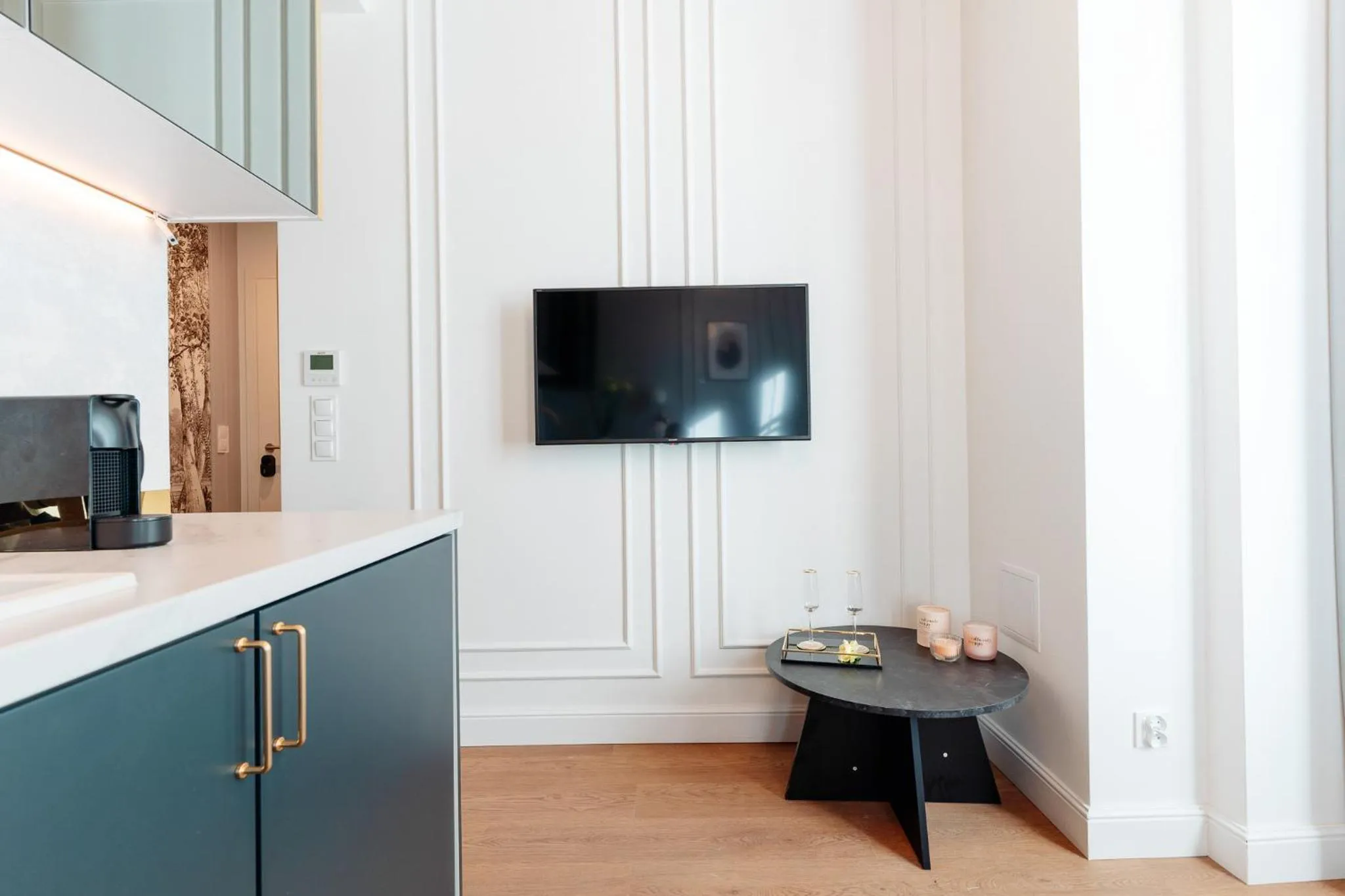 TV and multimedia in Warsaw Story - LoftAffair Collection