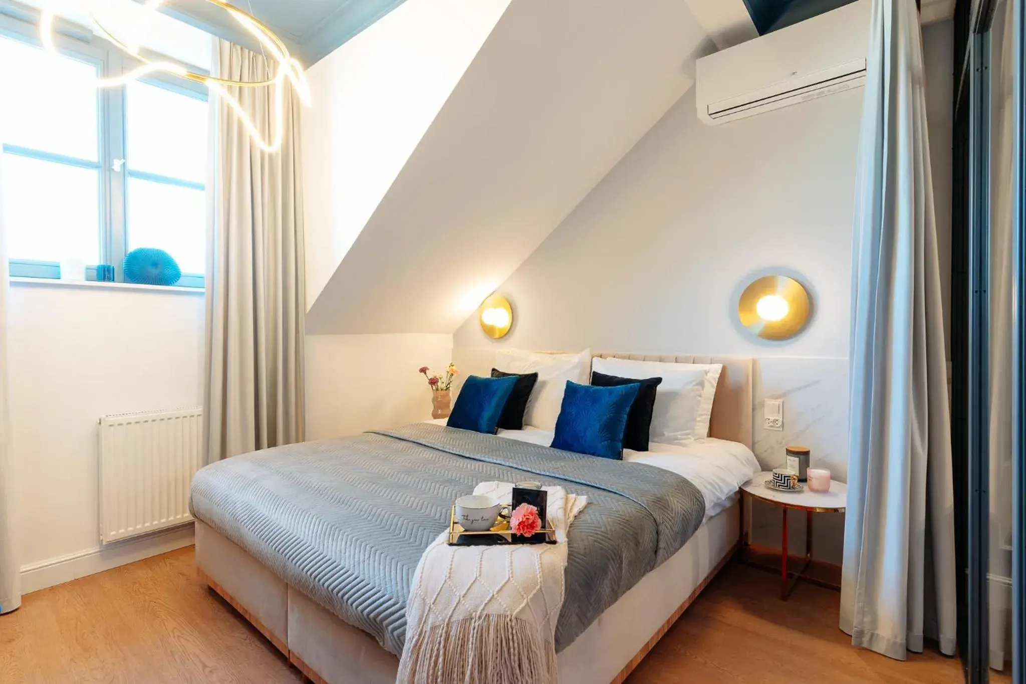 Penthouse Apartment with Skyline view in Warsaw Story - LoftAffair Collection Penthouse Apartment with Skyline view in Warsaw Story - LoftAffair Collection