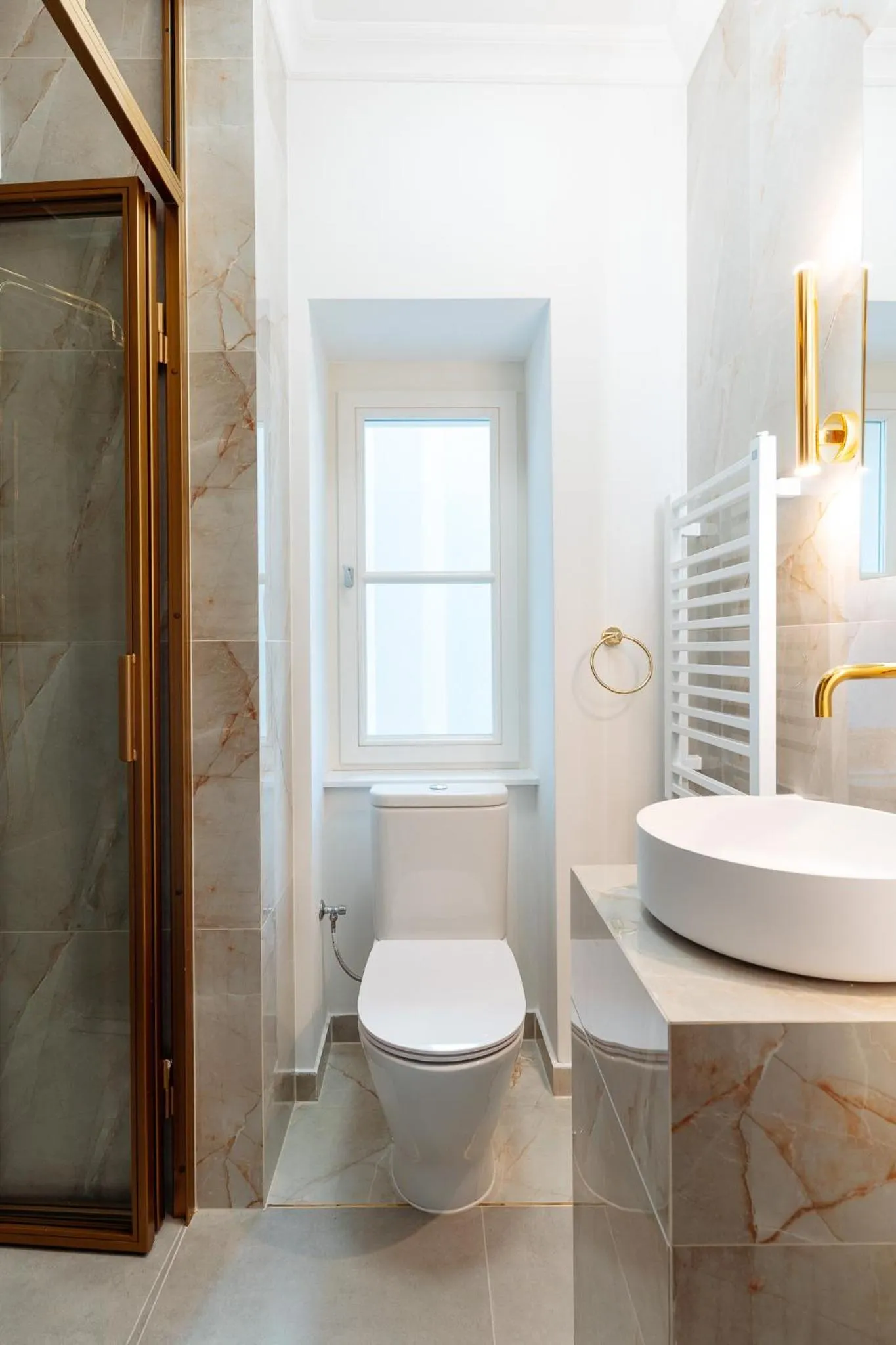 Shower in Warsaw Story - LoftAffair Collection