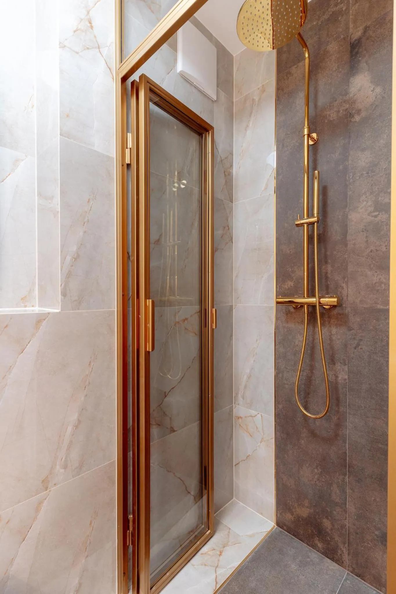 Bathroom in Warsaw Story - LoftAffair Collection