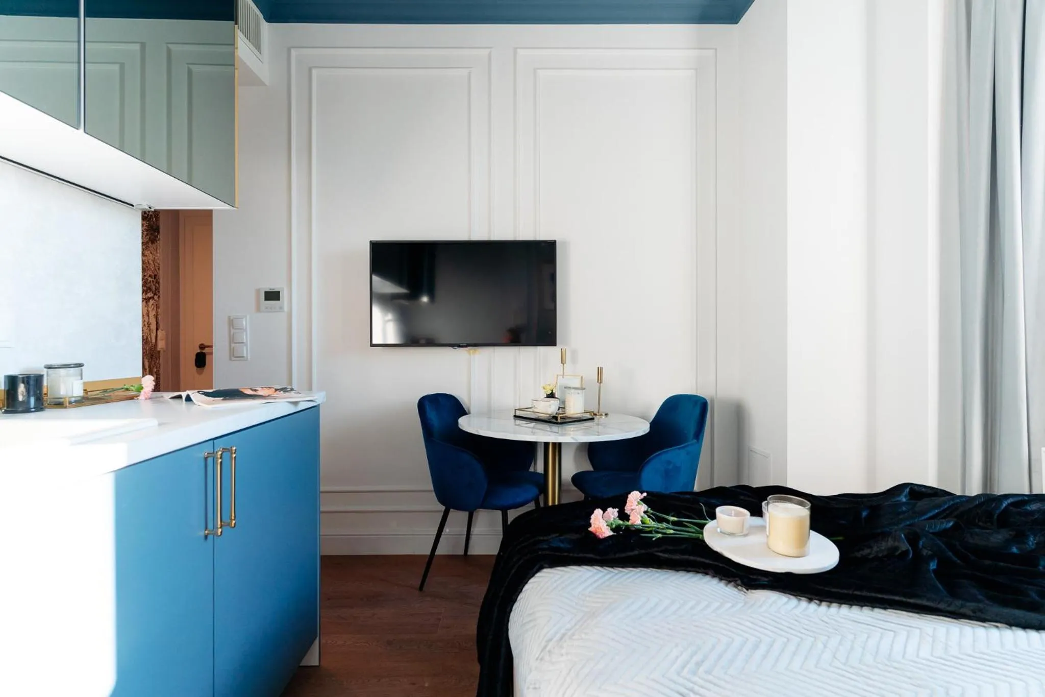 Bed in Warsaw Story - LoftAffair Collection