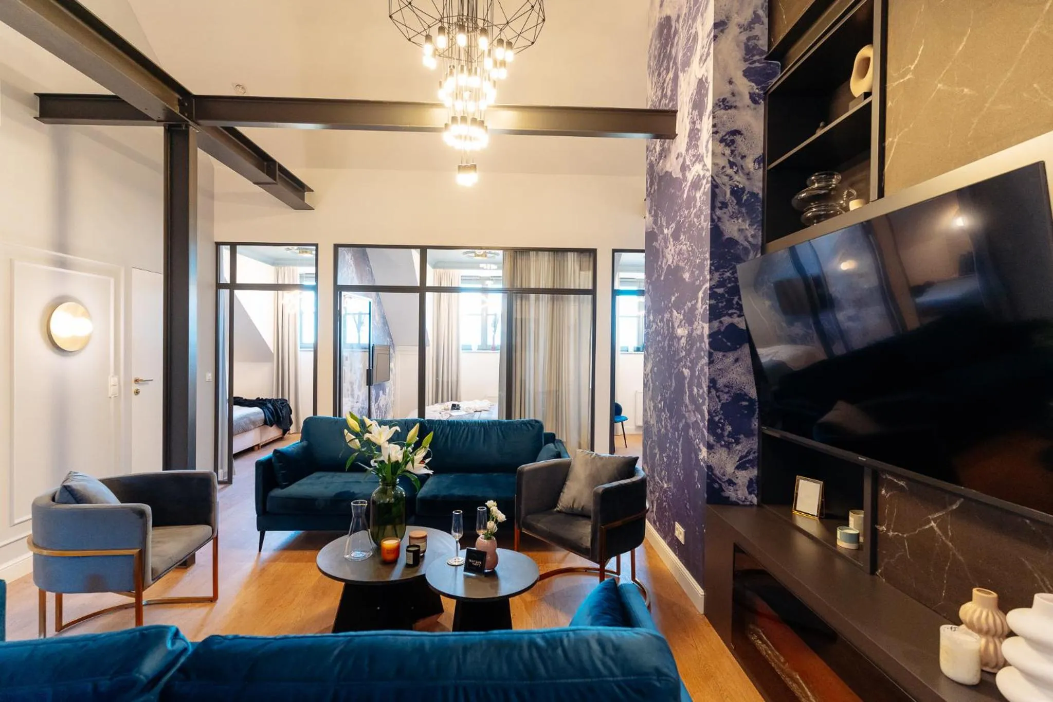 TV and multimedia in Warsaw Story - LoftAffair Collection