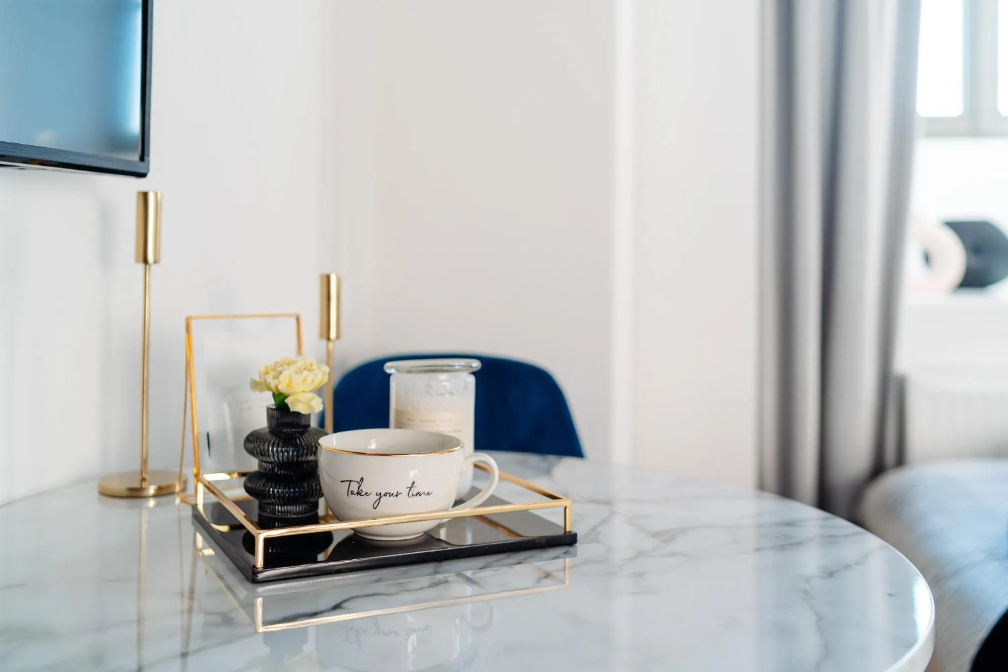 Decorative detail, Bed in Warsaw Story - LoftAffair Collection