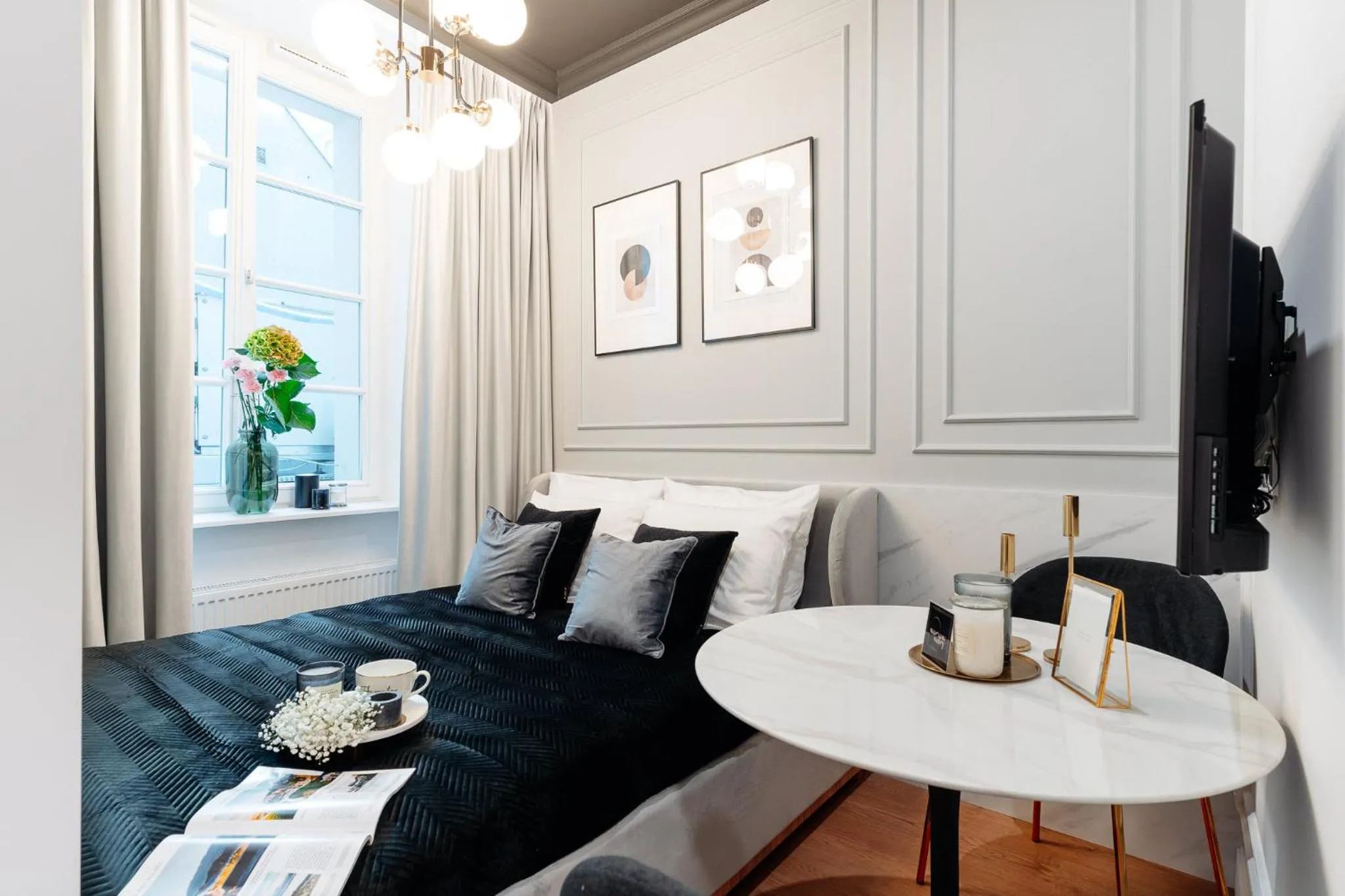 TV and multimedia in Warsaw Story - LoftAffair Collection