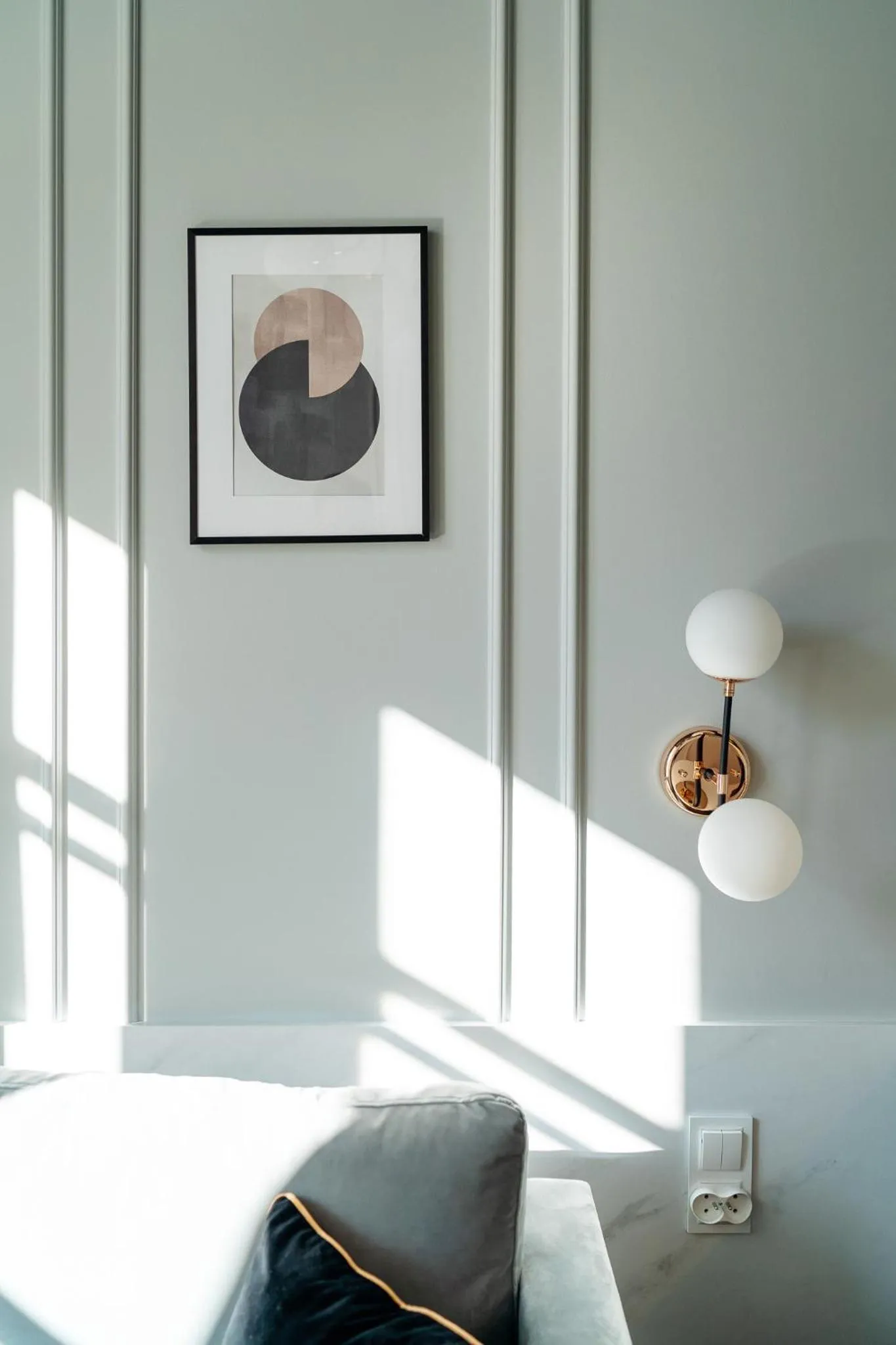 Decorative detail, Bed in Warsaw Story - LoftAffair Collection