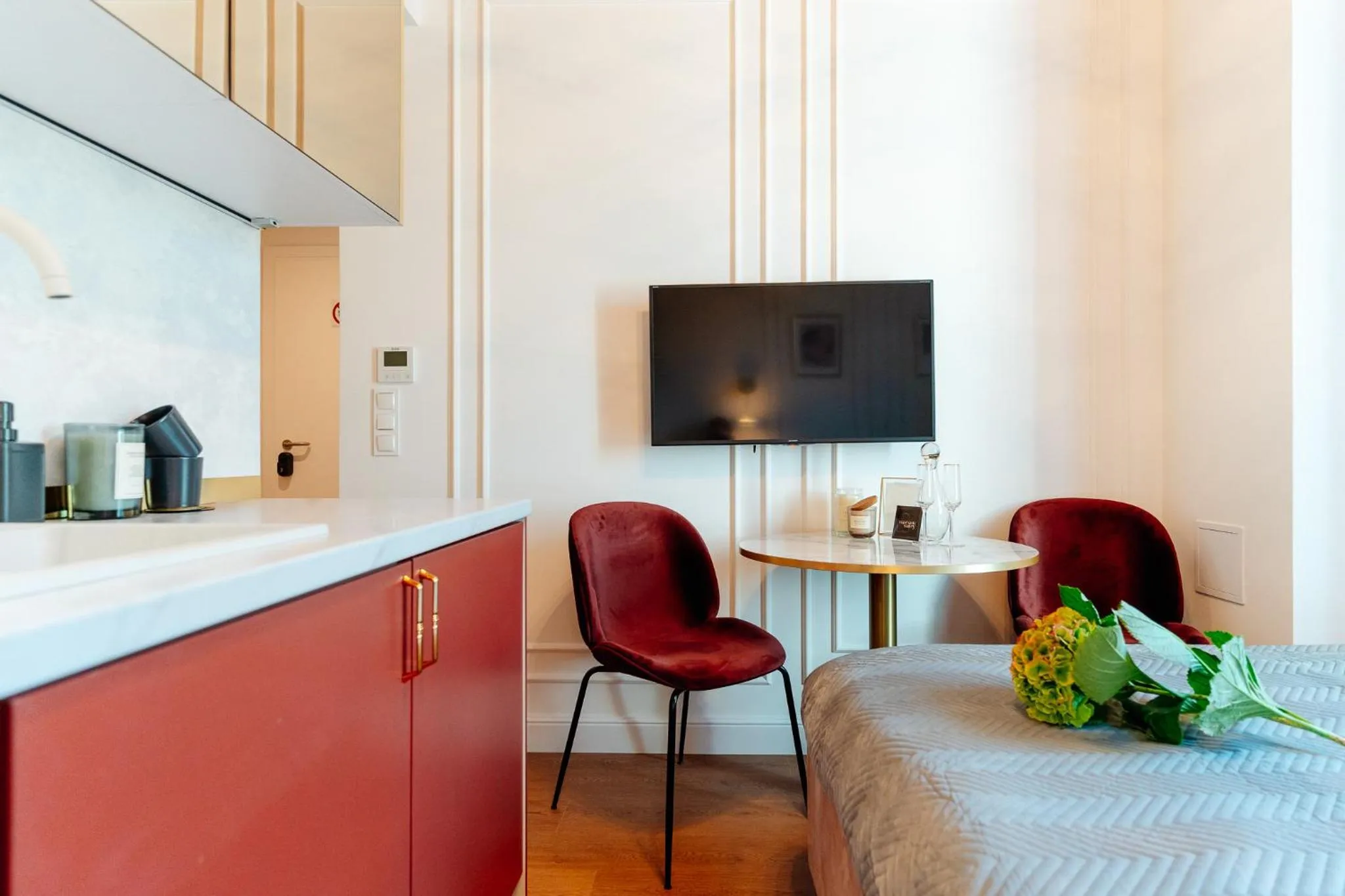 Bed in Warsaw Story - LoftAffair Collection