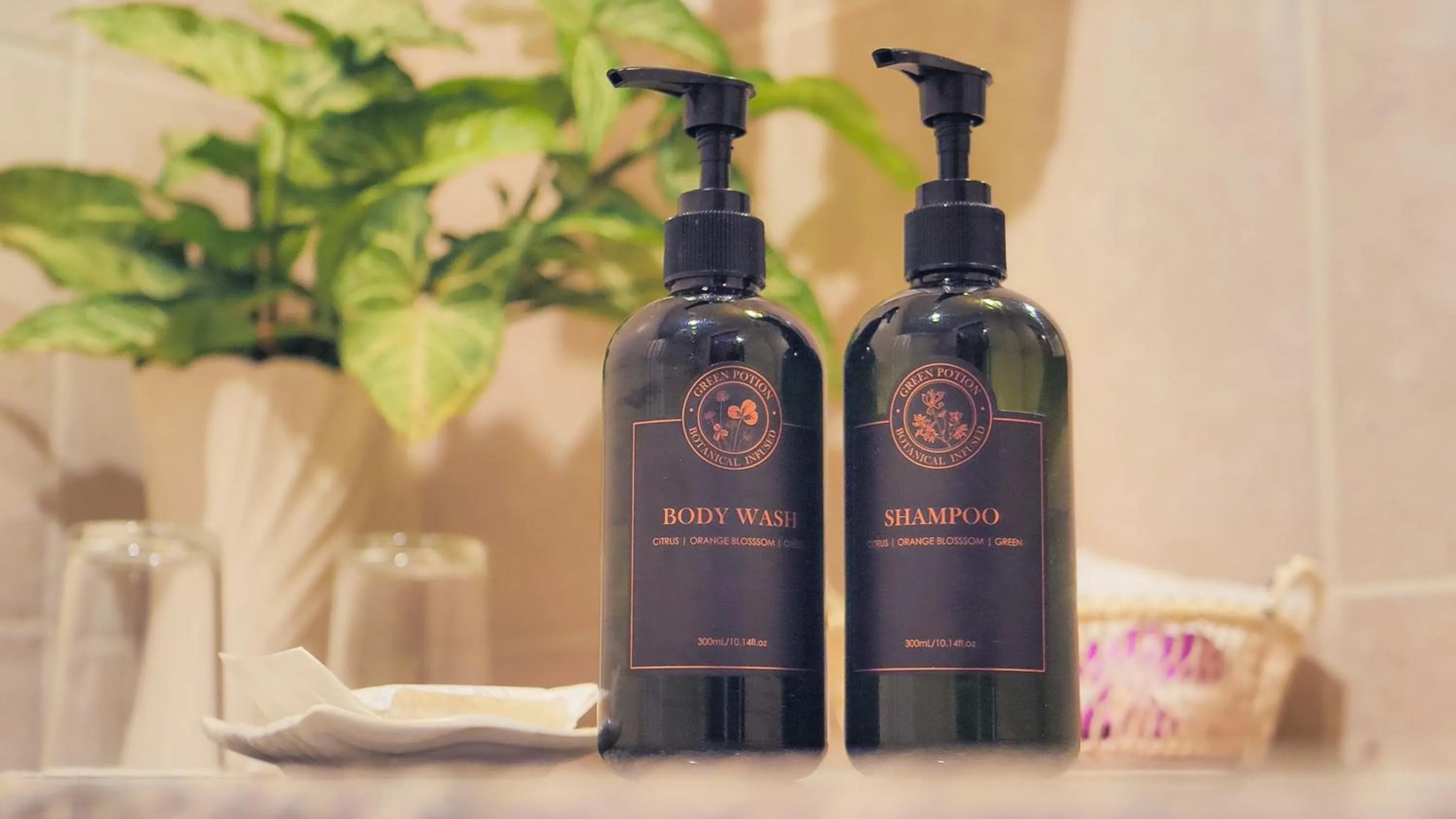 Bathroom in Siam Avari Hotel, Chiang Rai