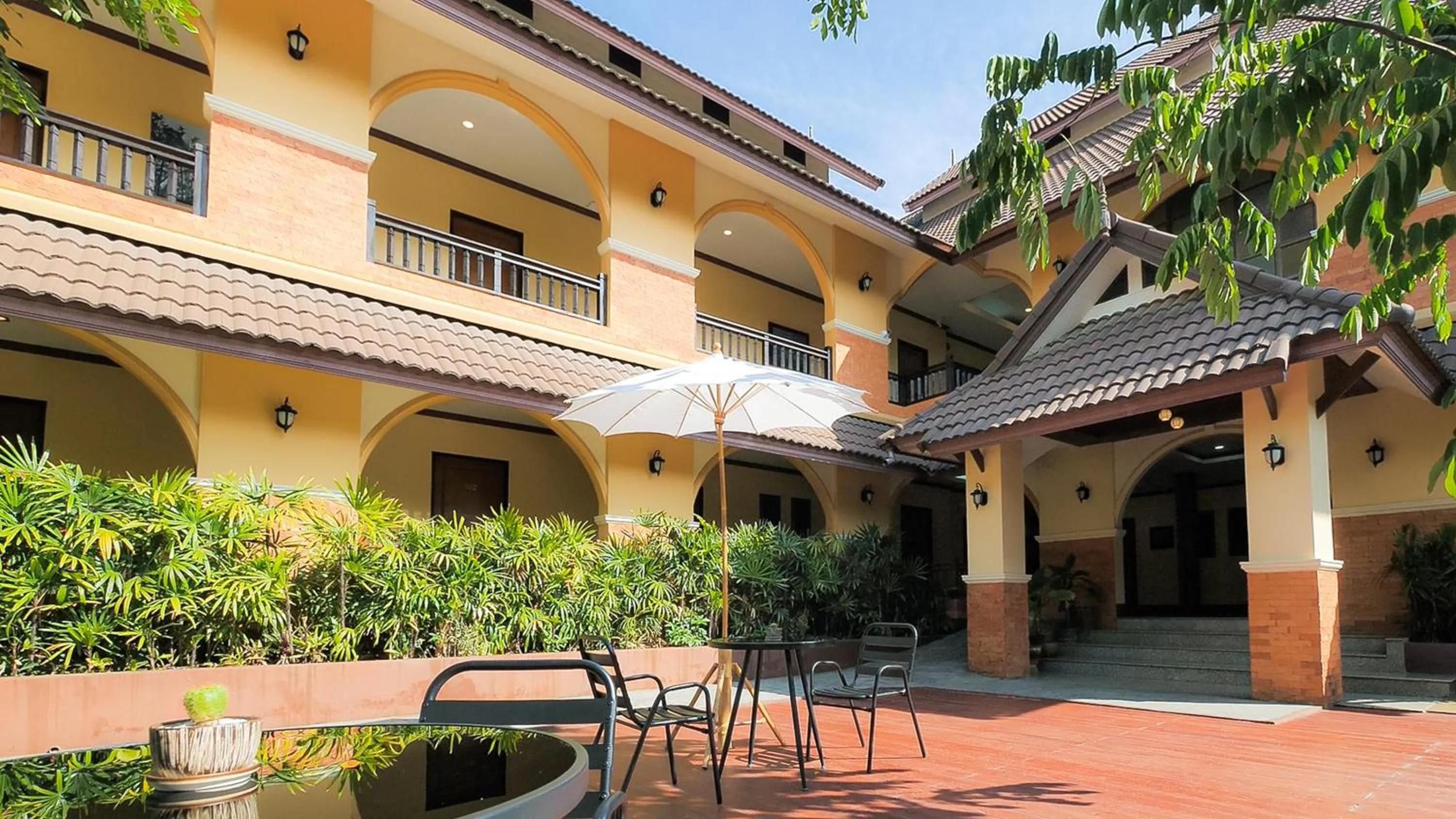 Property building in Siam Avari Hotel, Chiang Rai