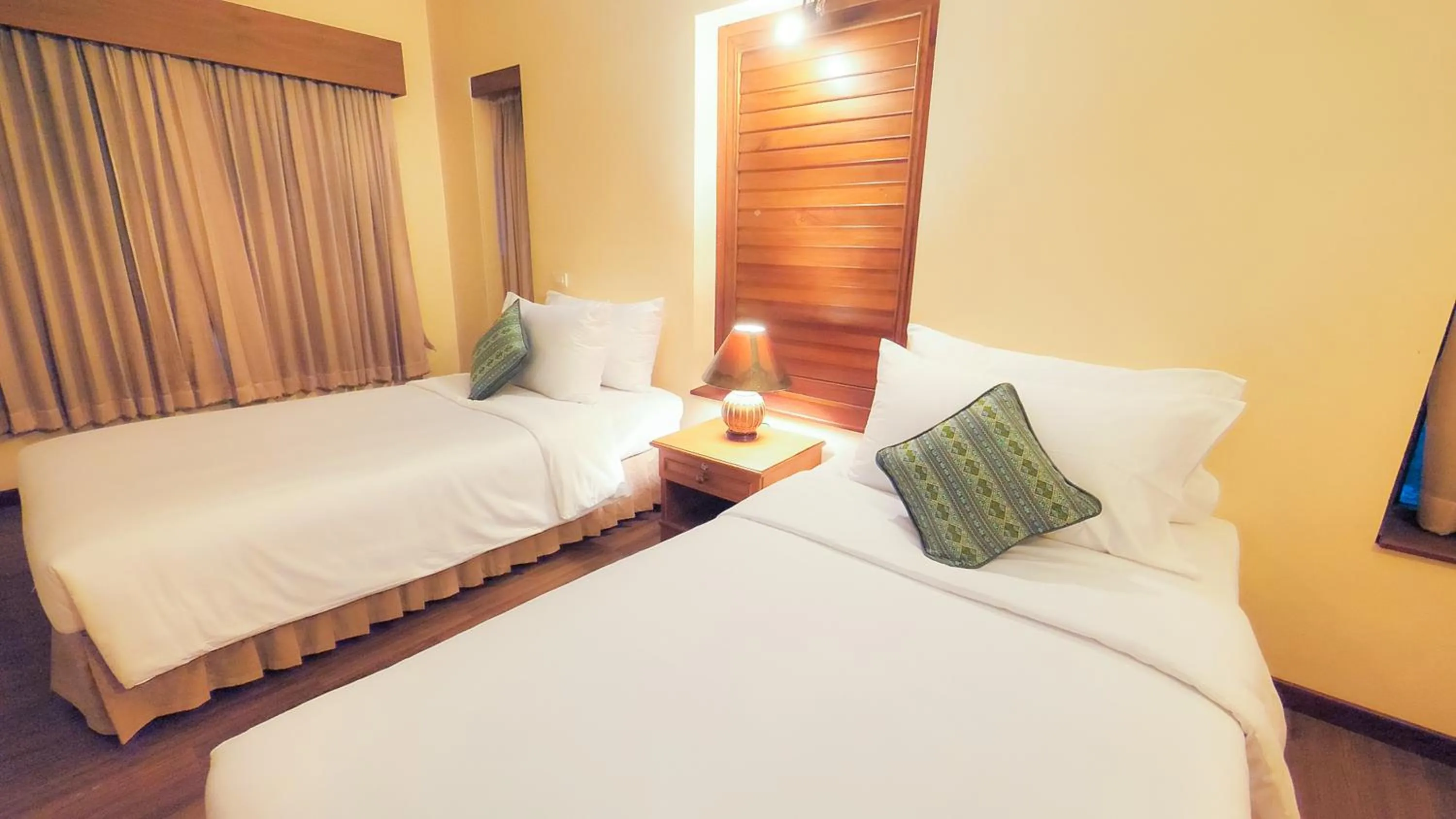 Bedroom in Siam Avari Hotel, Chiang Rai