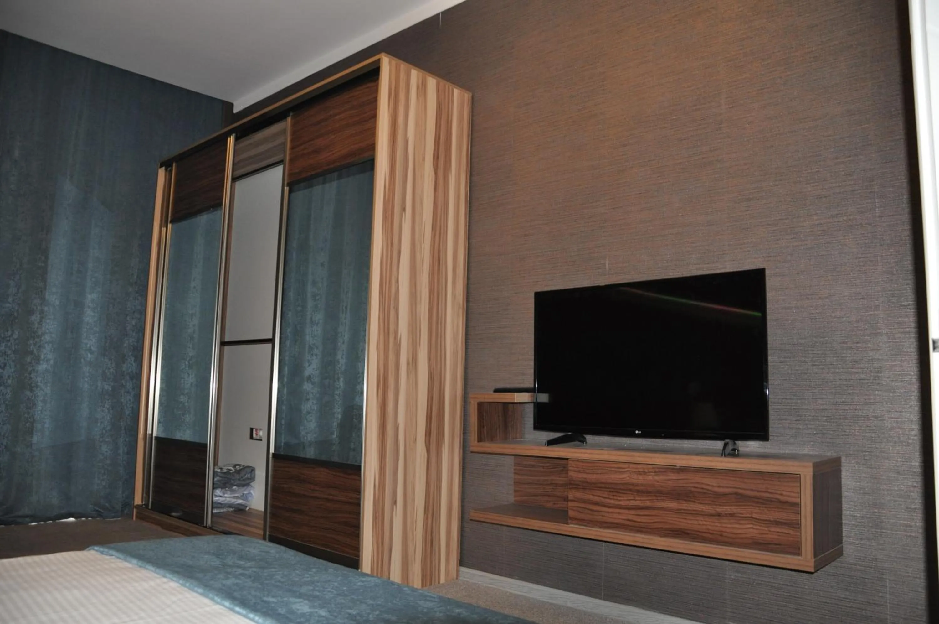 TV and multimedia in Arena Hotel Absheron