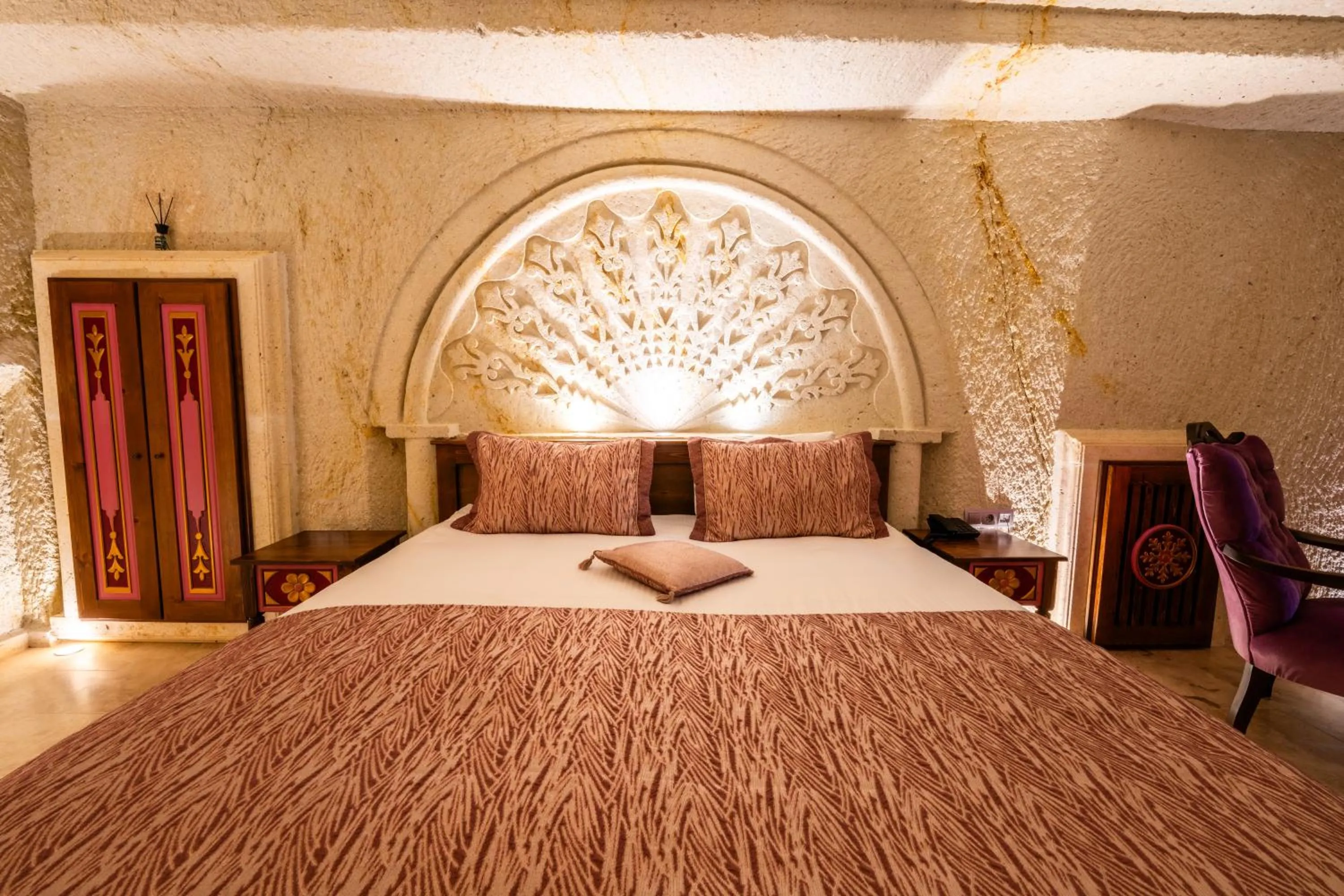Bed in Cappadocia Sweet Cave