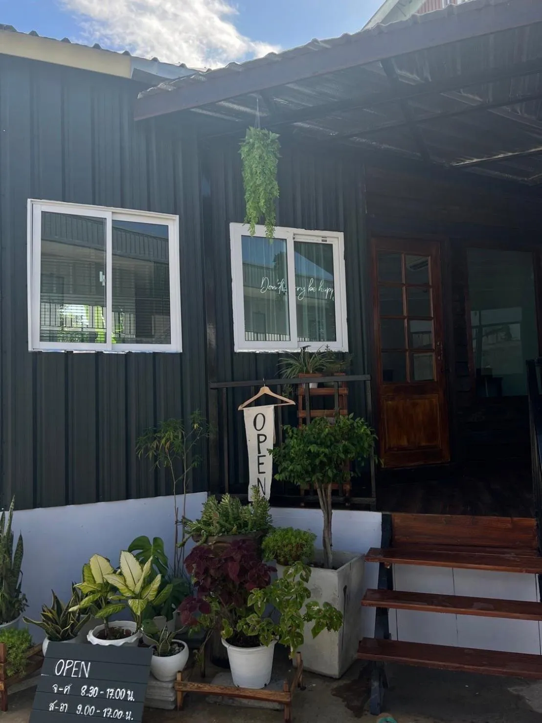 On-site shops in see-on place/สีอ่อนเพลส