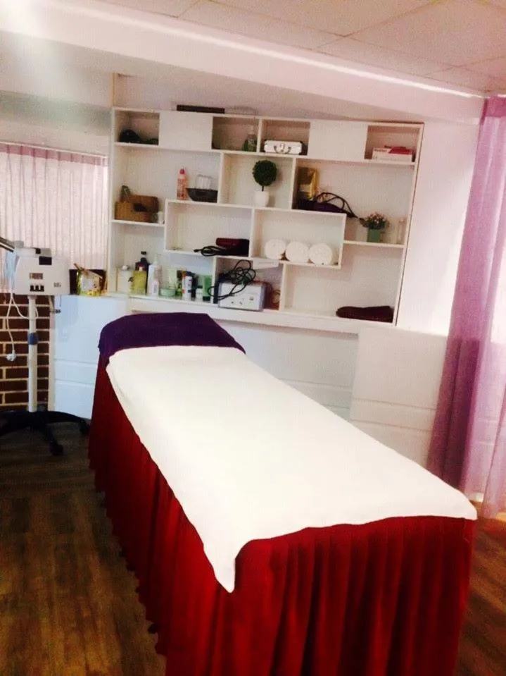 Bed in Van Giang Hotel