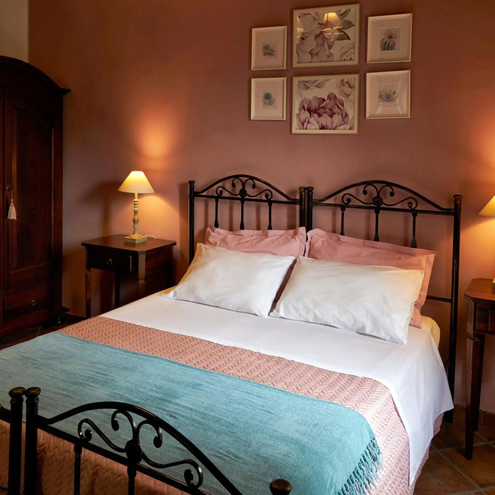 Photo of the whole room, Bed in Piana la Gatta