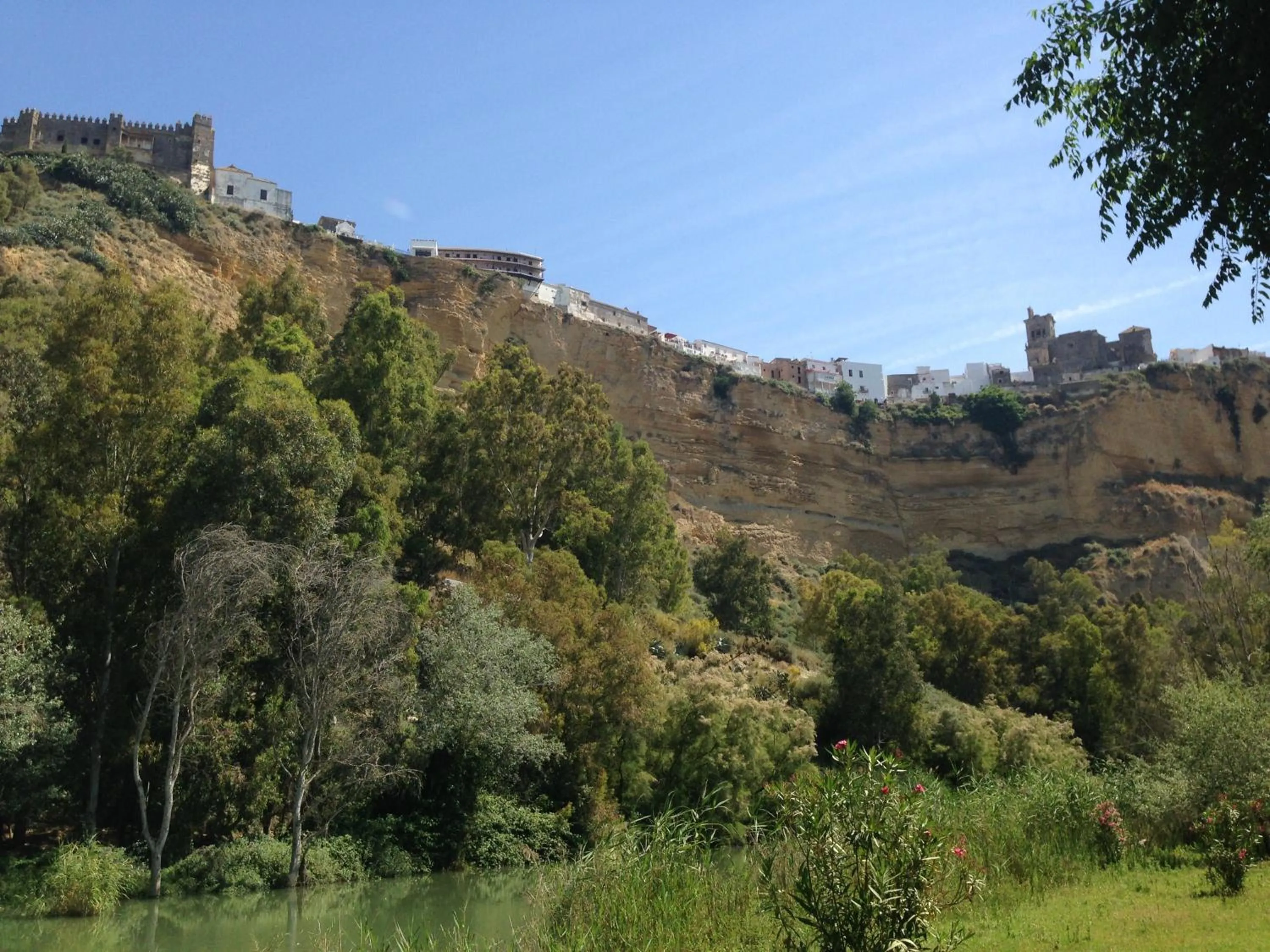 Area and facilities in La Casa Grande