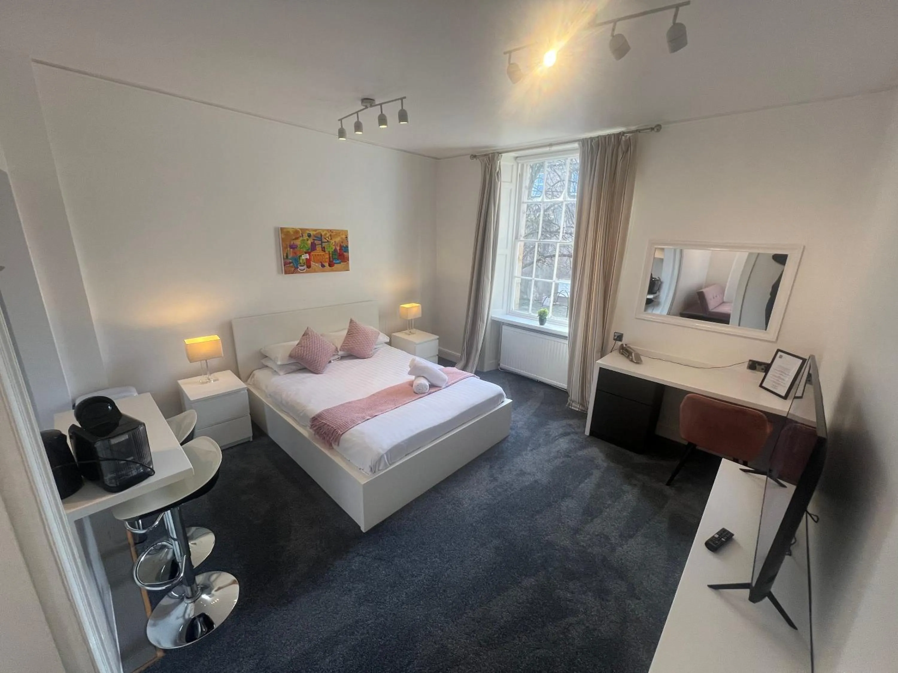 Photo of the whole room, Bed in Sun Street Aparthotel