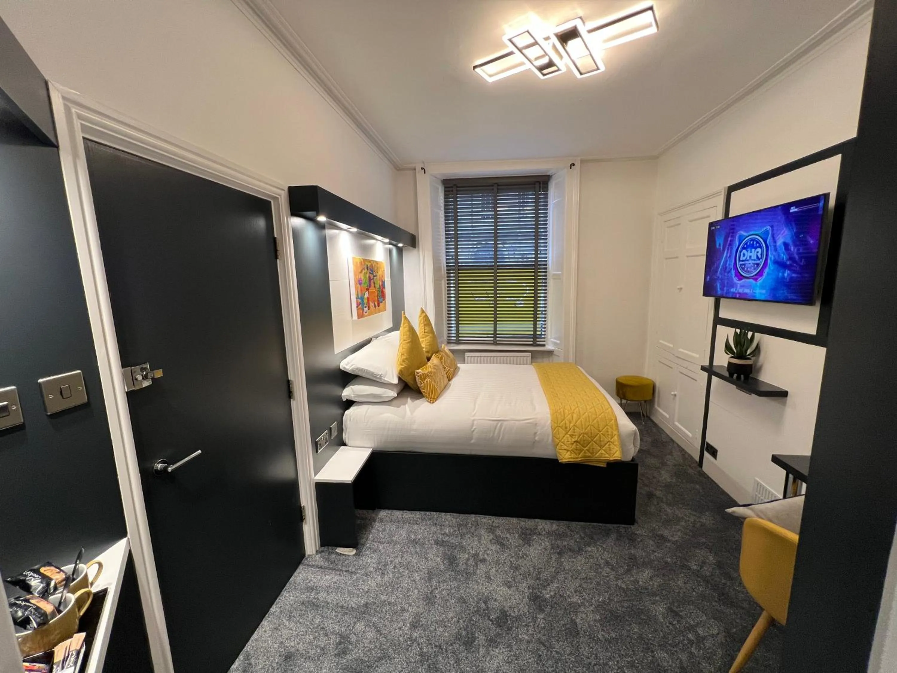 Photo of the whole room, Bed in Sun Street Aparthotel