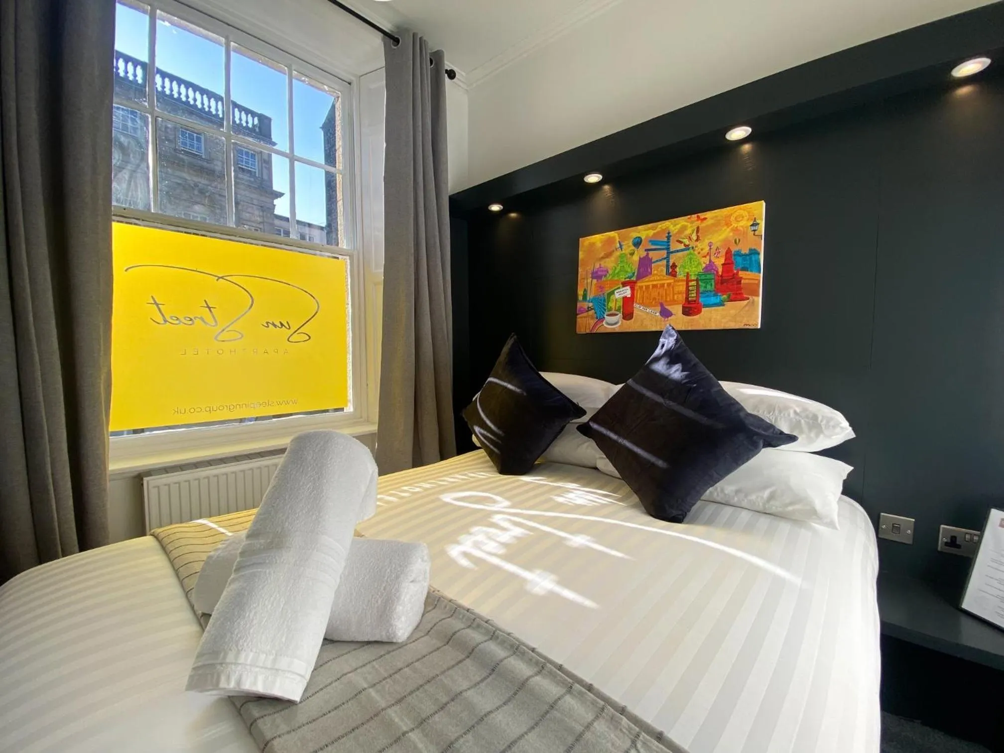 Bedroom, Bed in Sun Street Aparthotel