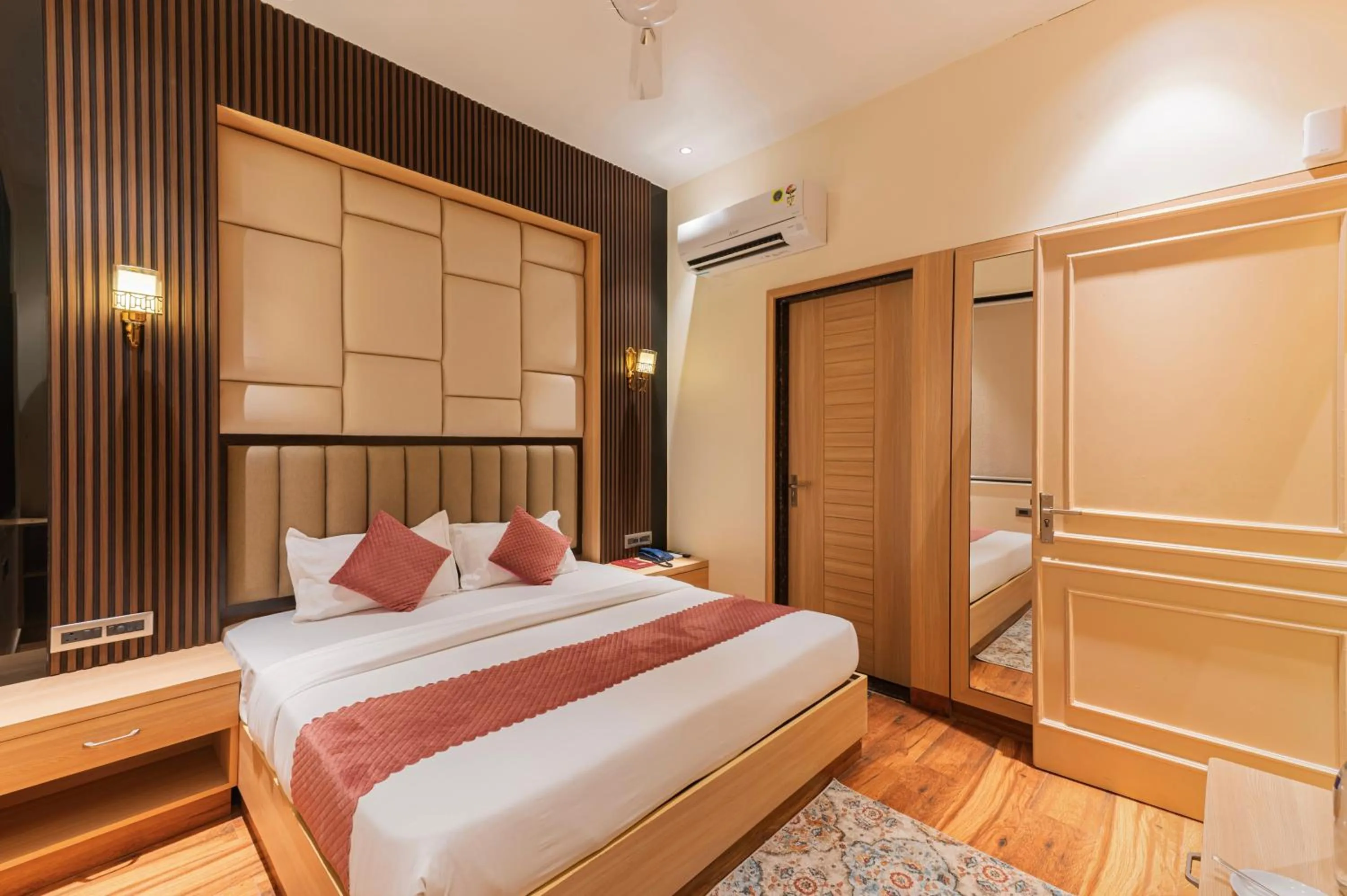 Bedroom, Bed in Hotel Prime Safari