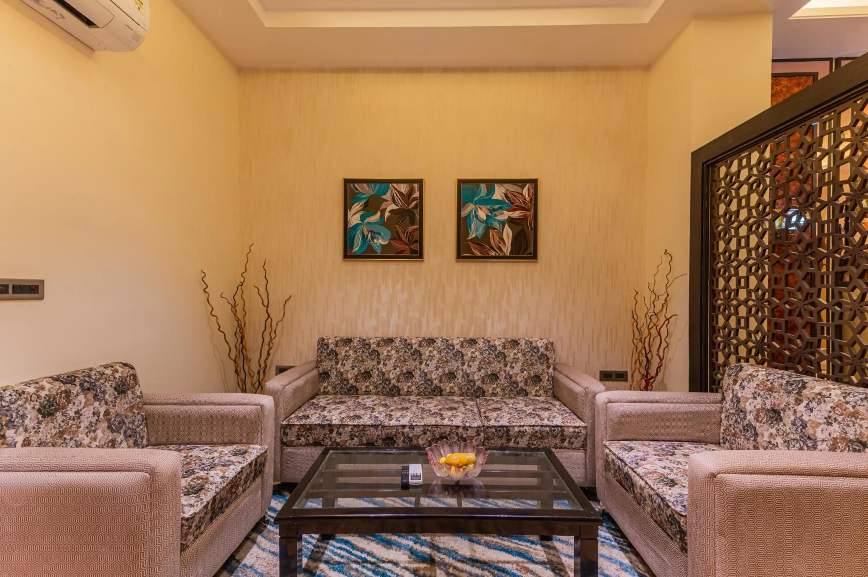 Seating area in Hotel Prime Safari