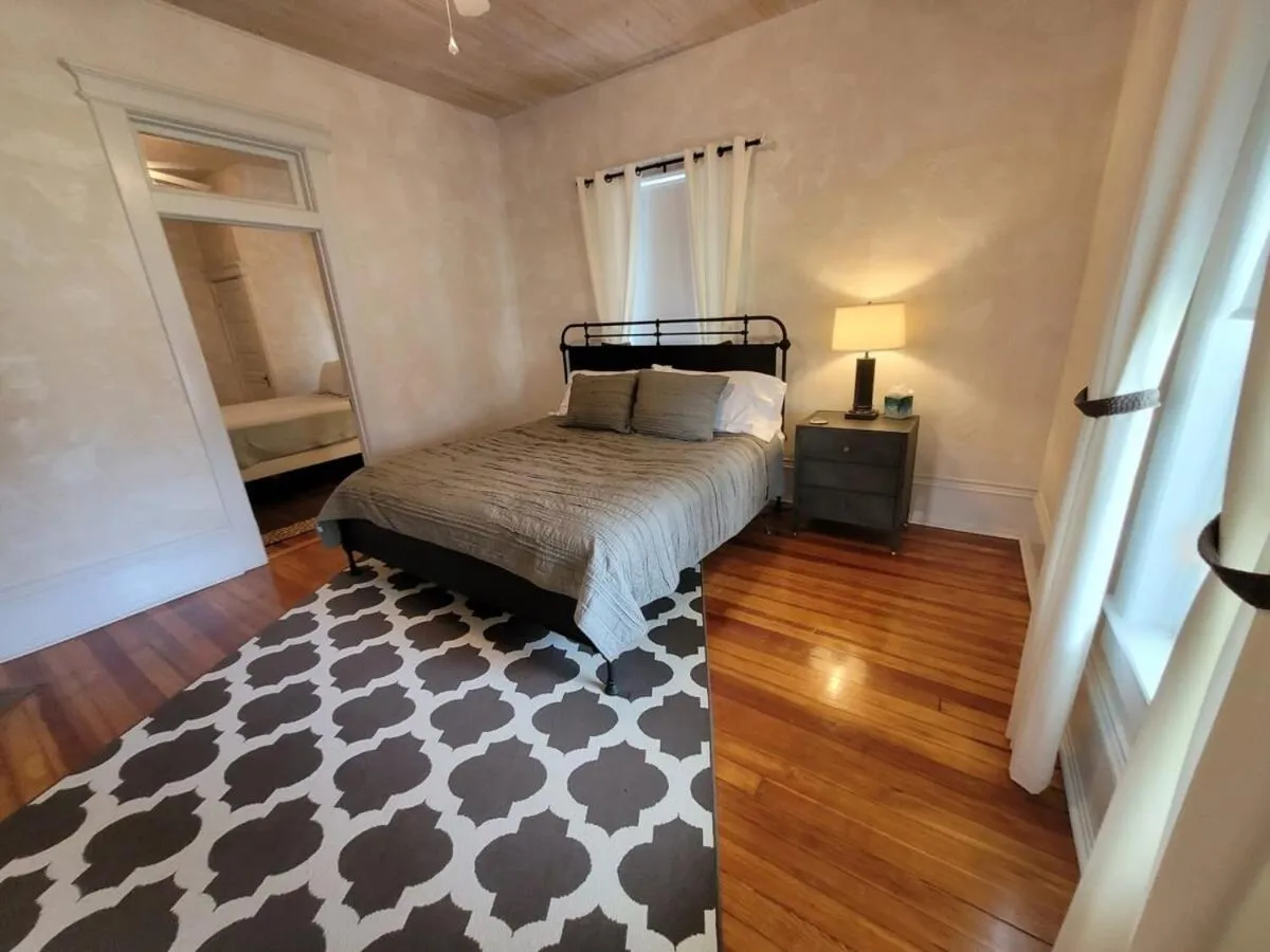 Photo of the whole room, Bed in Holland House - Historic and Sophisticated