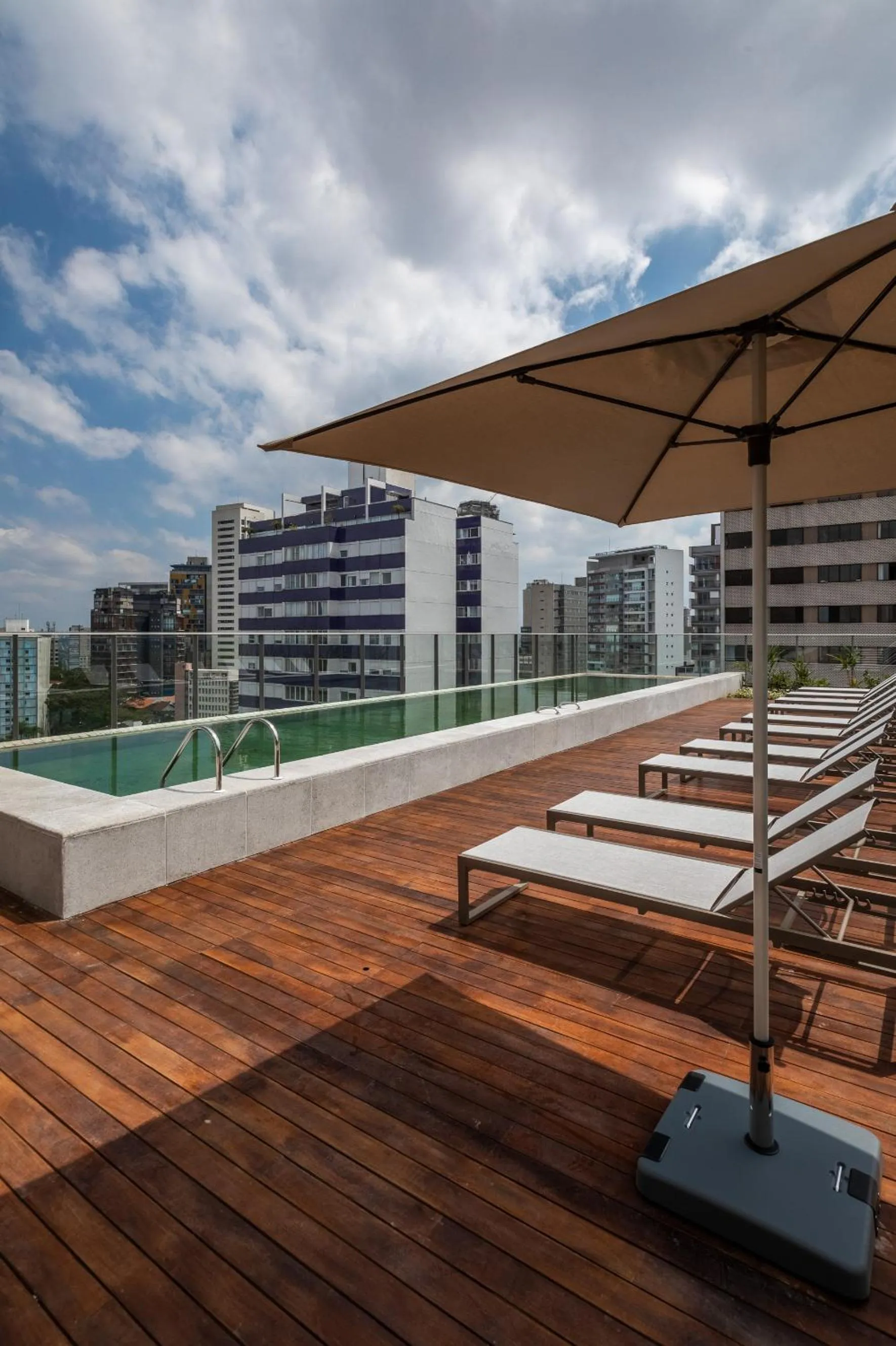 Swimming pool in Noon Vila Madalena