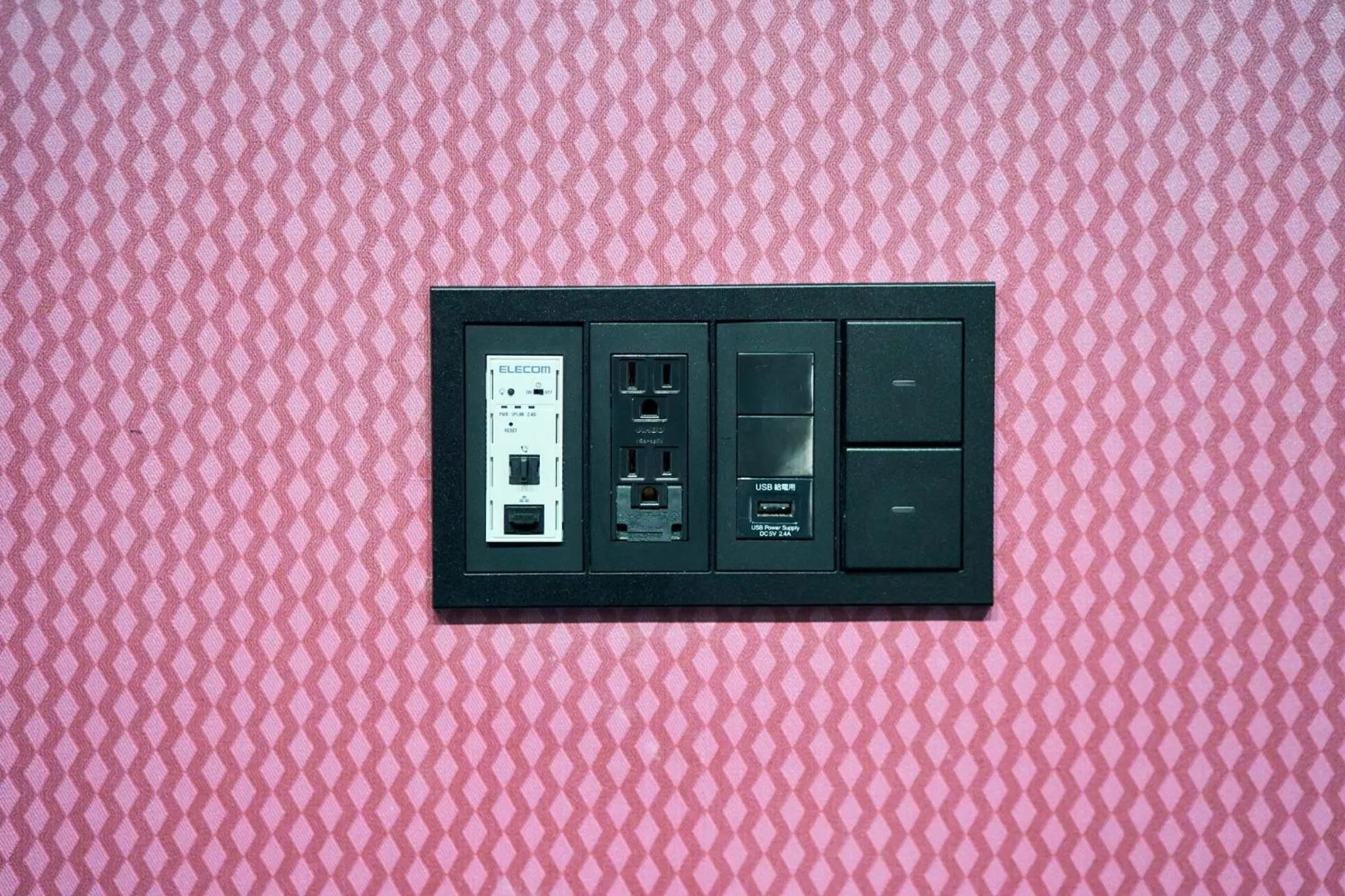 Rakuten STAY Kokura Station Standard Twin Room with counter table