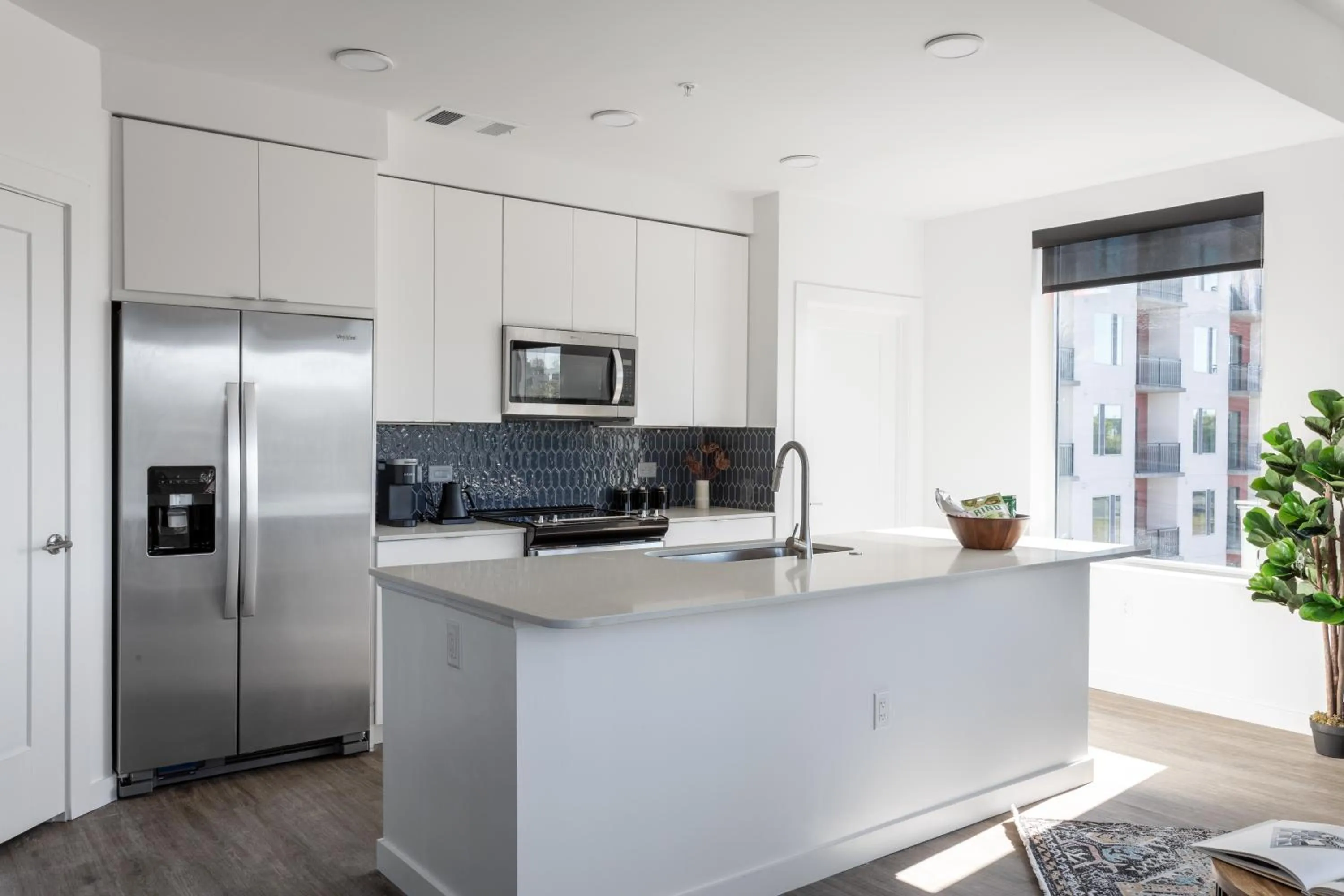 Kitchen or kitchenette in Mint House Nashville - The Gulch - Division St