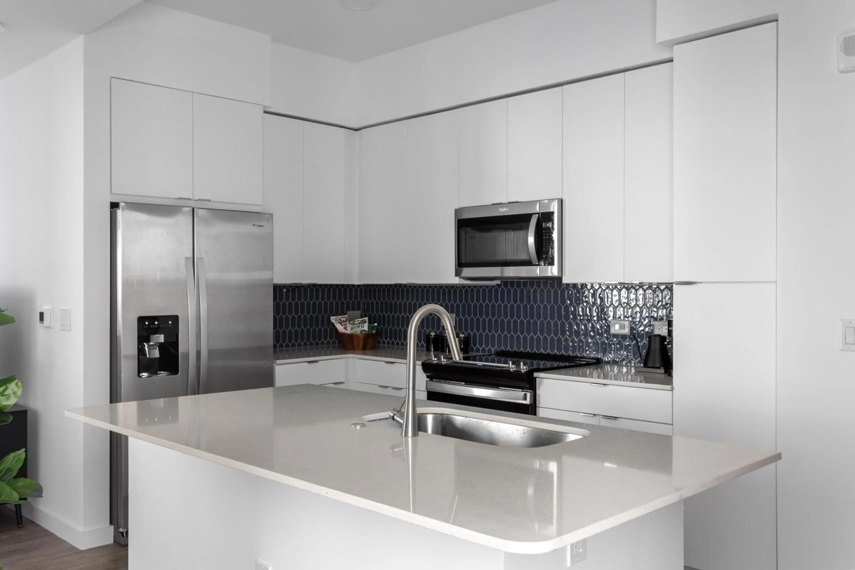 Kitchen or kitchenette in Mint House Nashville - The Gulch - Division St