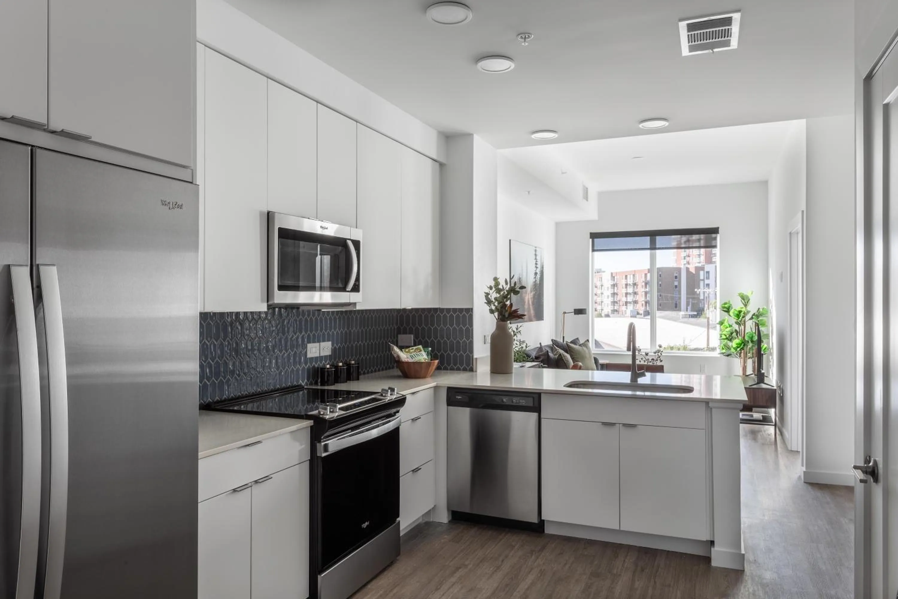 Kitchen or kitchenette in Mint House Nashville - The Gulch - Division St