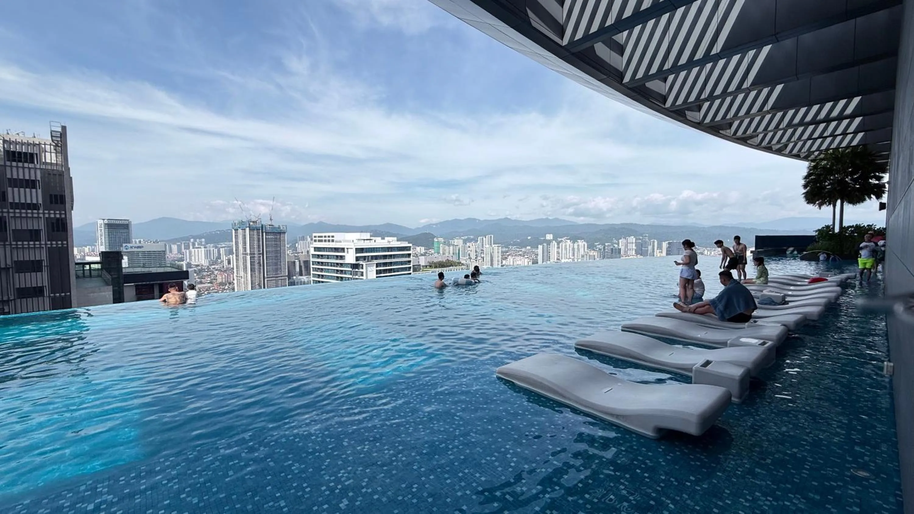 Day in Eaton Residence KLCC By Flixses