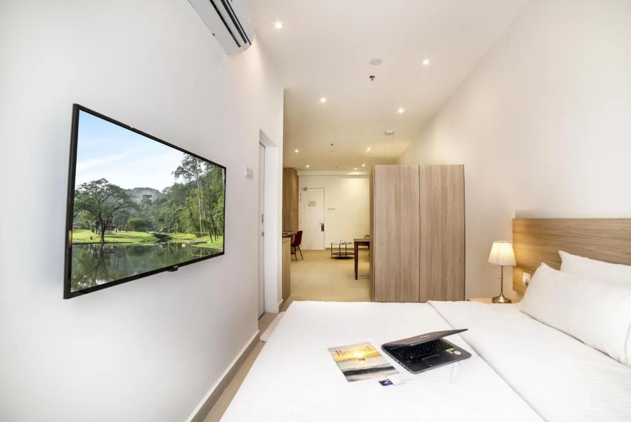 Bed in The Signature Serviced Suites & Office Puchong