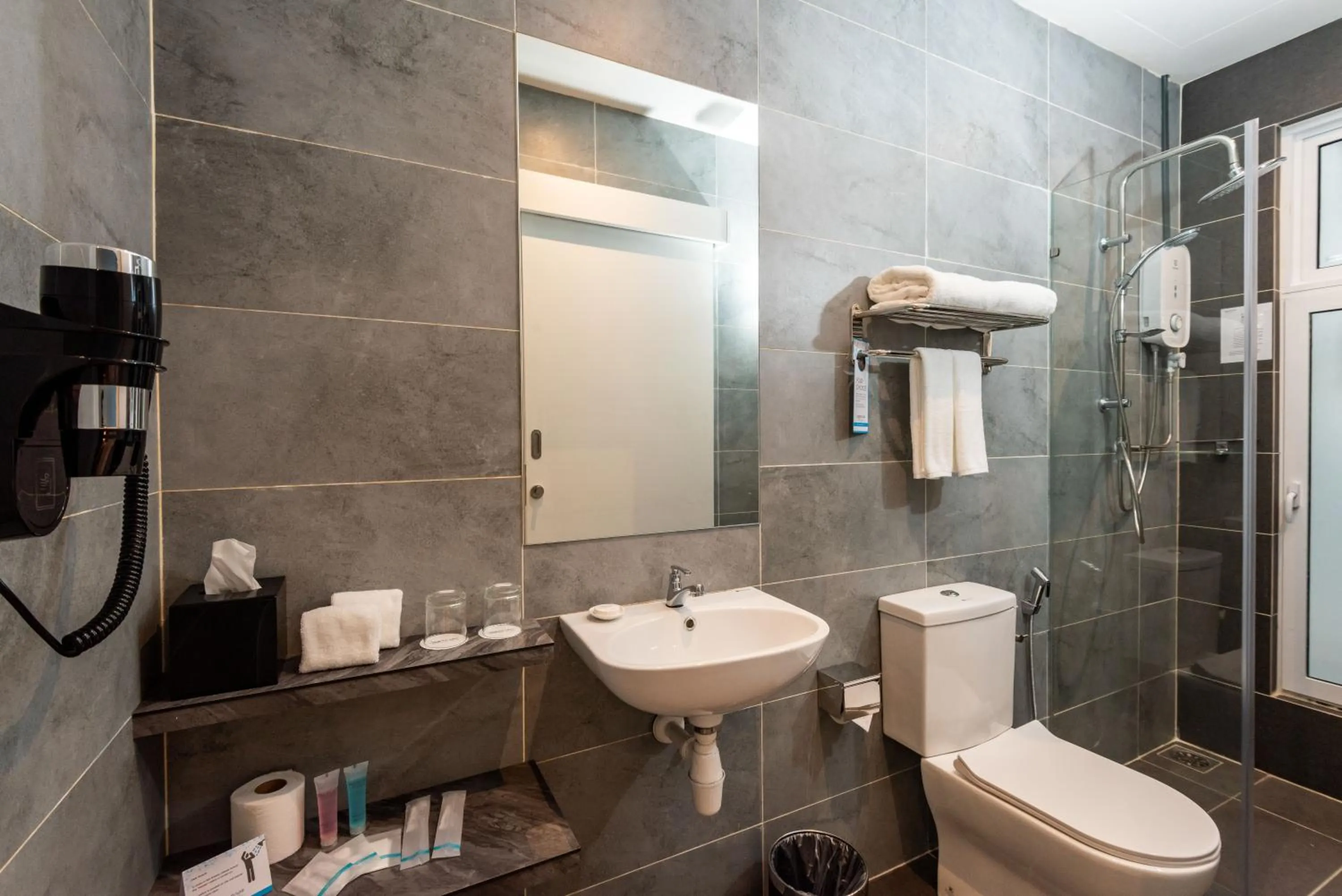 The Signature Serviced Suites & Office Puchong